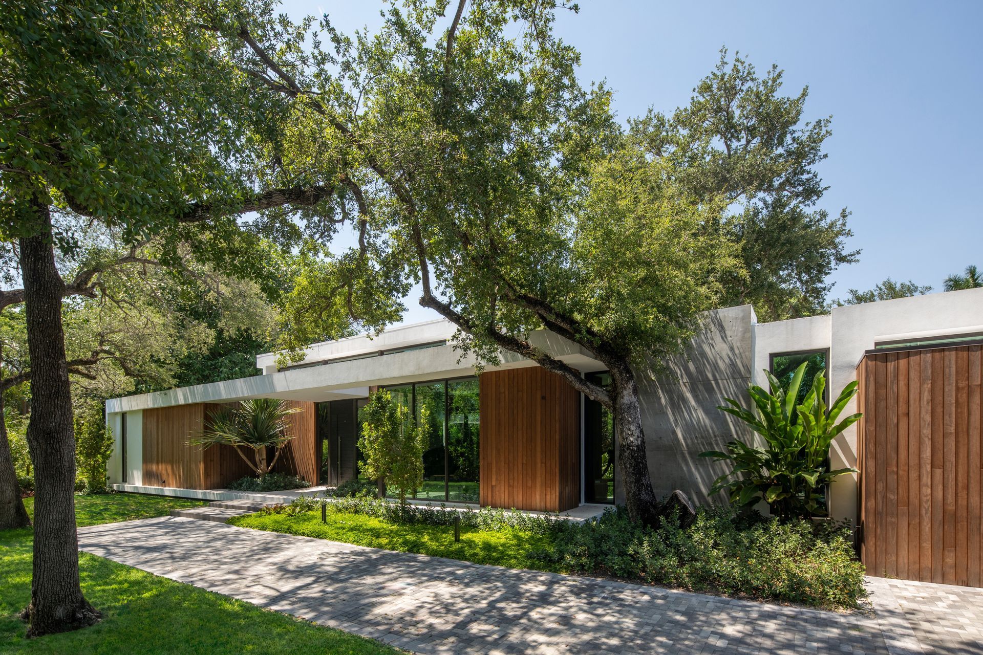 OAKS-Residence-16-Retouched-by-RM-ap-compressed.jpg