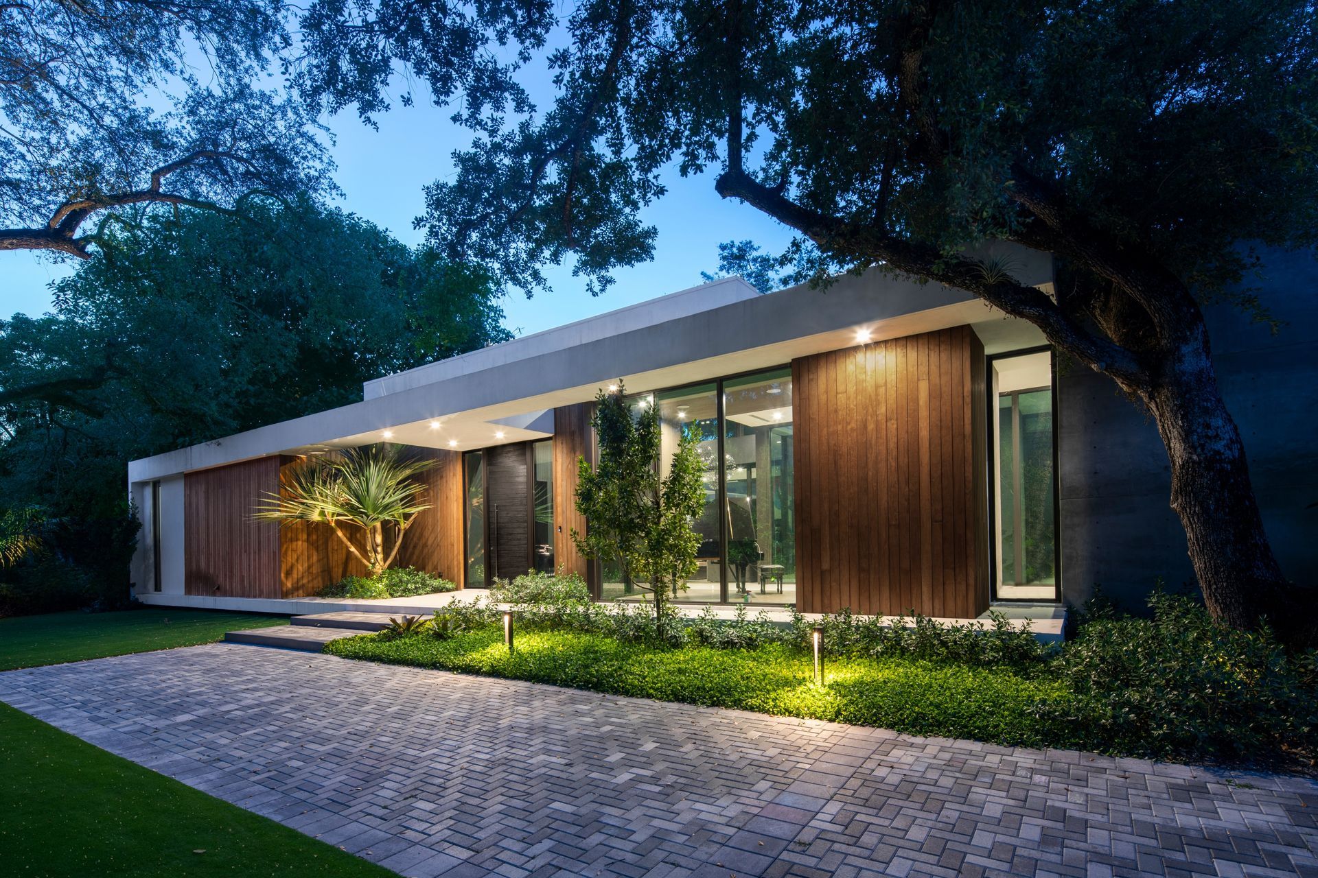 OAKS-Residence-4-Retouched-by-RM-ap-compressed.jpg