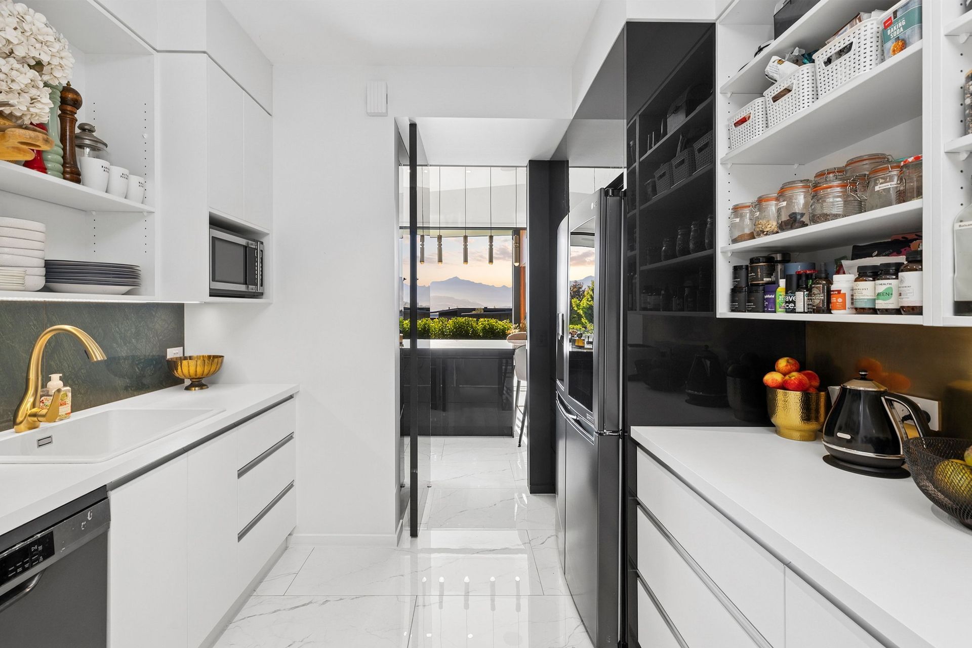 SAWIPIdiamondhouseimage12.JPG