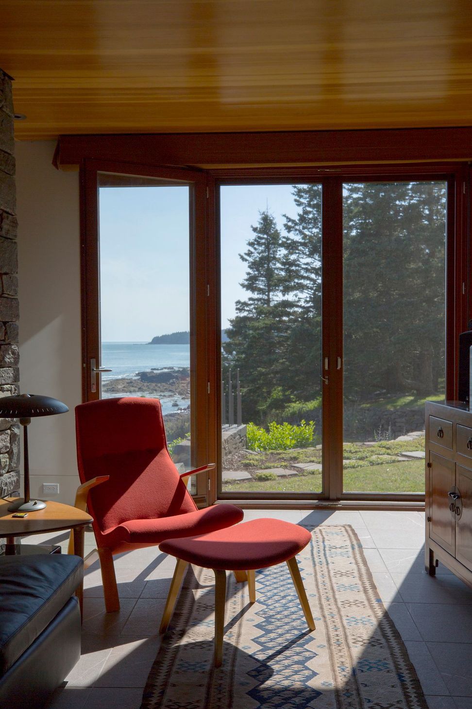 ShoshannahWhite-ToneeHarbertElliottArchitectsHouseonDeepCove07.JPG