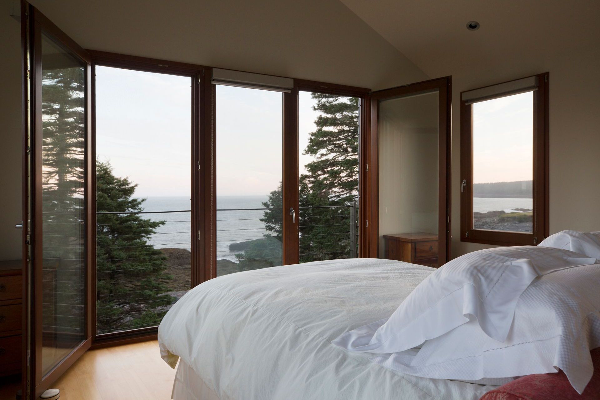 ShoshannahWhite-ToneeHarbertElliottArchitectsHouseonDeepCove13.JPG