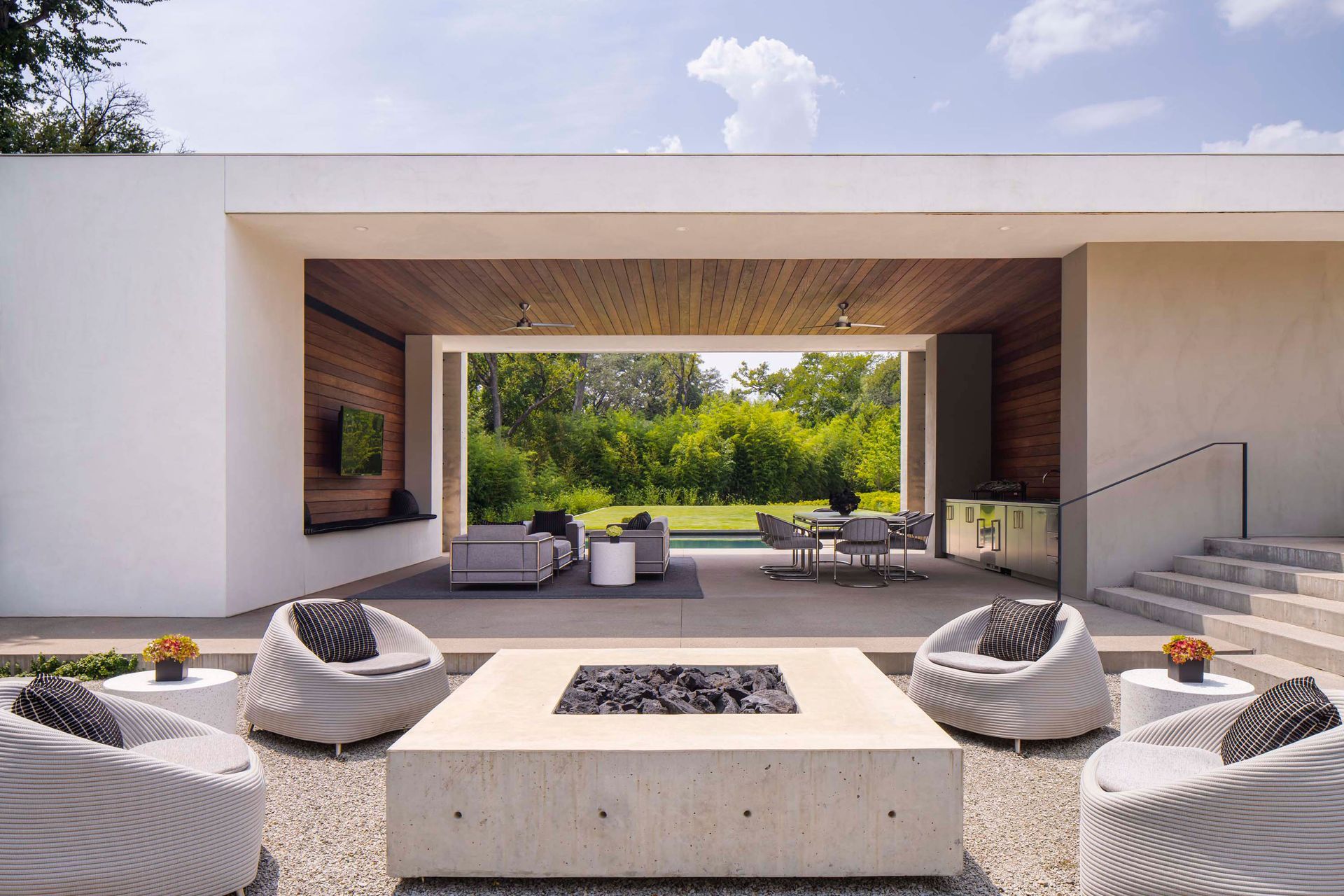 Specht-NovakPreston-Hollow-ResidenceManolo-Langis03.jpg
