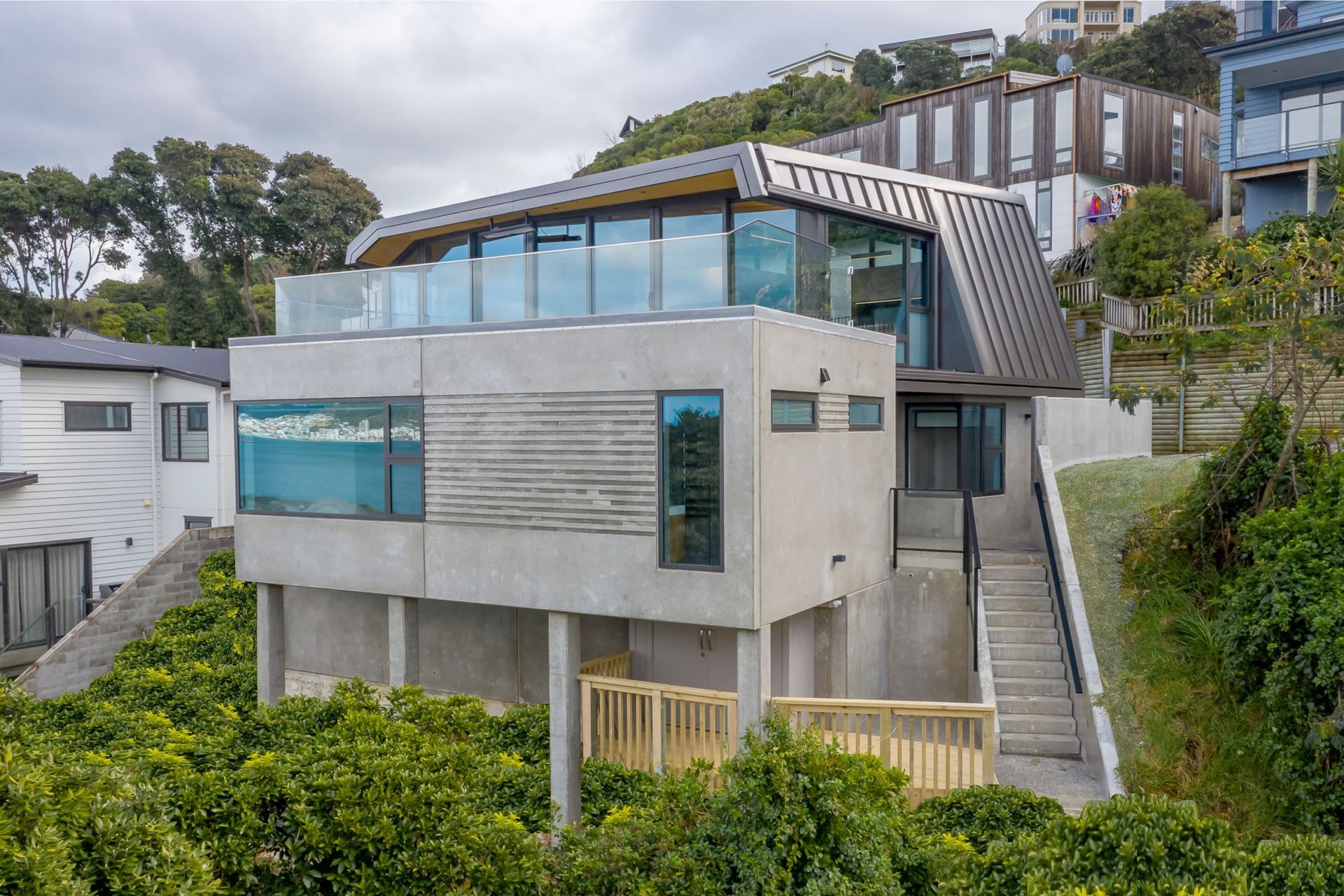Tank-HouseHarbour-SideHomestead-Construction10.jpg