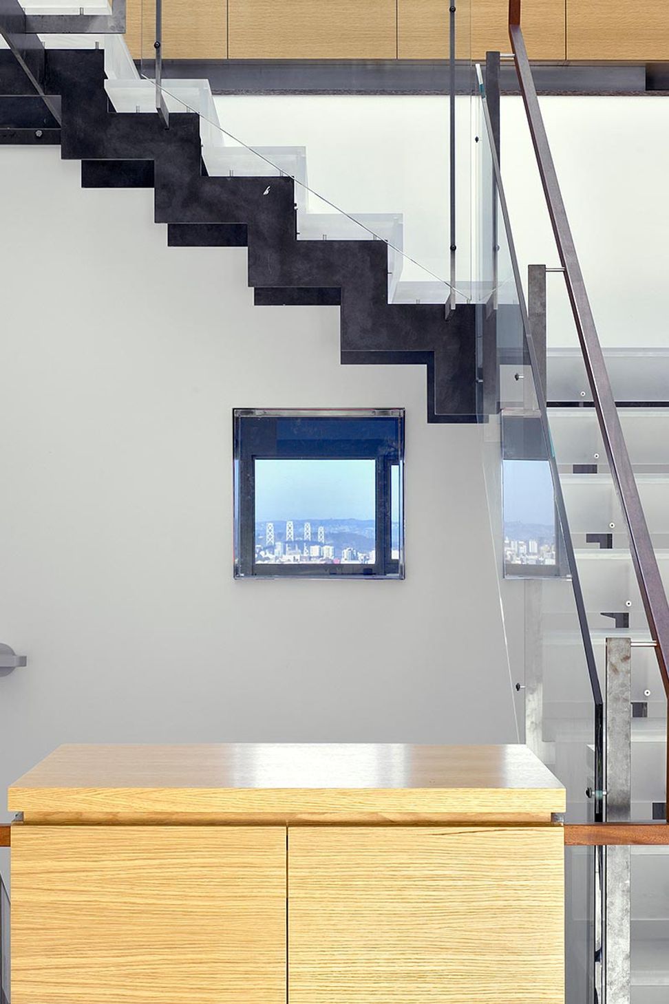 Zack-de-VitoModern-Architecture-Construction-Design-BuildLaidley-Street-House-San-Francisco-Custom-HomeBay-Bridge-EntryDamonte-020.jpg