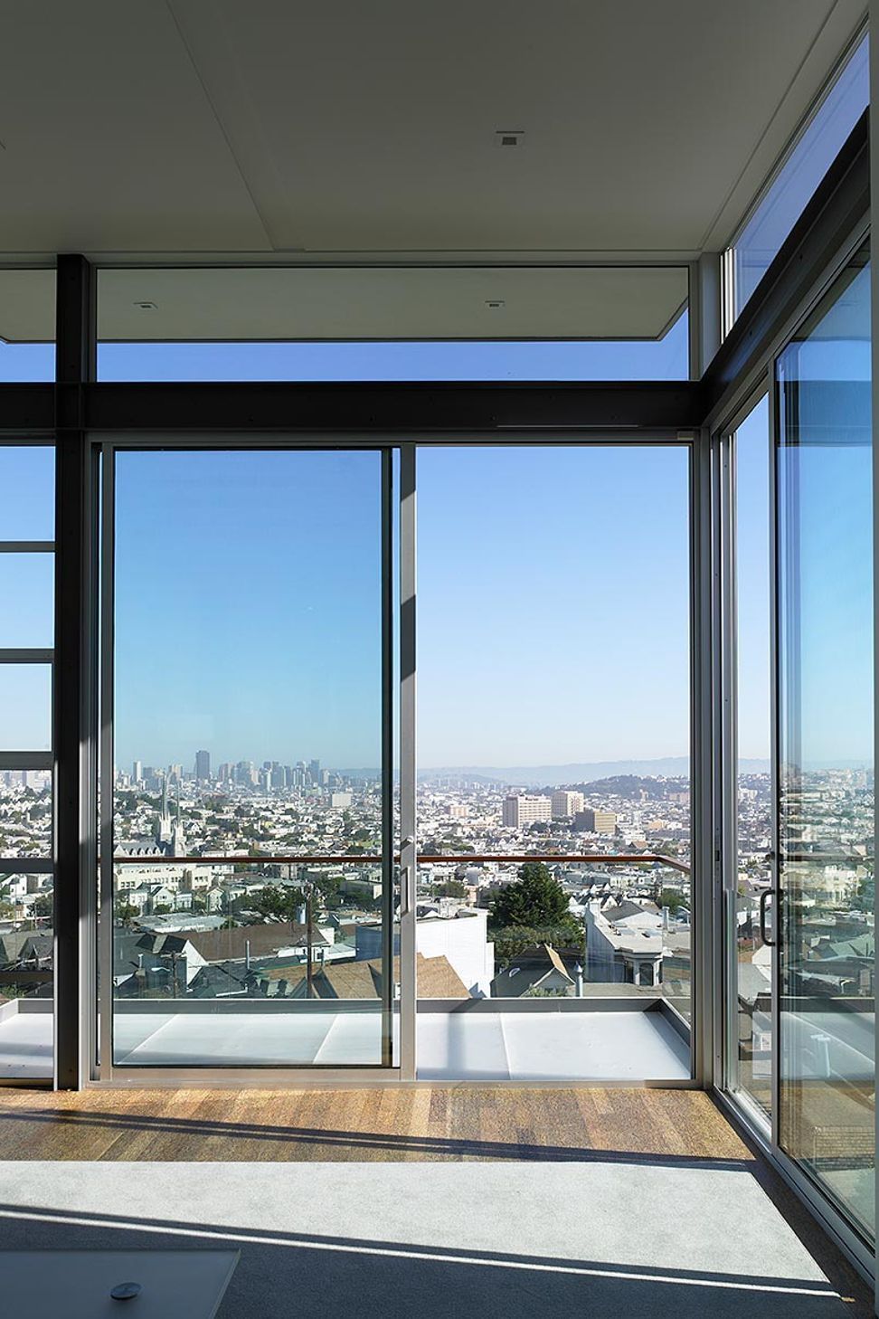 Zack-de-VitoModern-Architecture-Construction-Design-BuildLaidley-Street-House-San-Francisco-Custom-HomeRear-Deck-Door-ViewDamonte-022.jpg