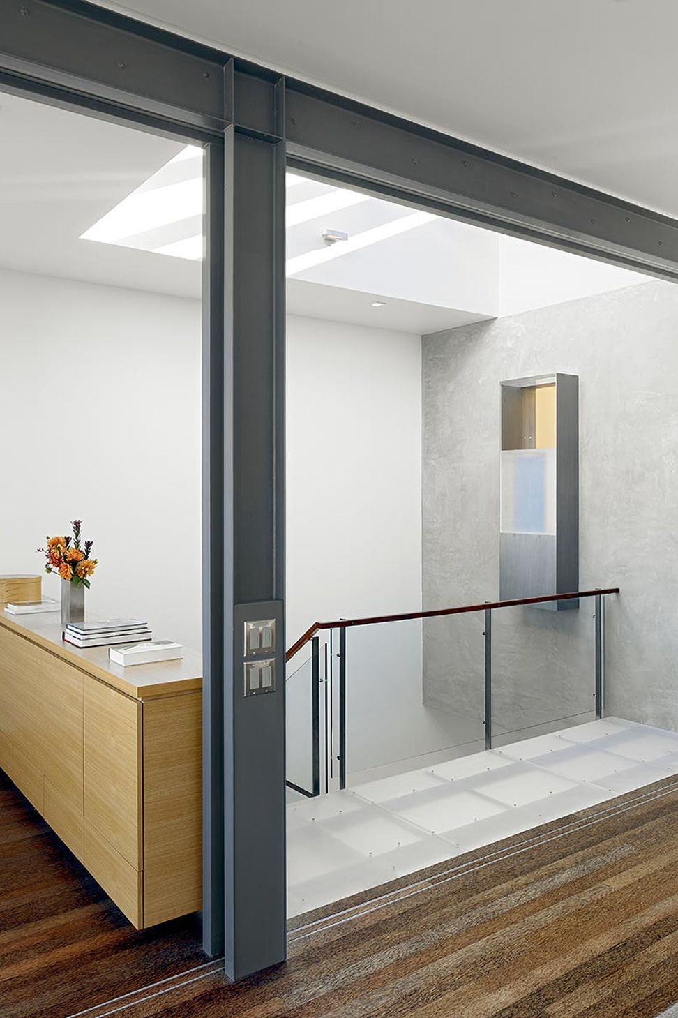 Zack-de-VitoModern-Architecture-Construction-Design-BuildLaidley-Street-House-San-Francisco-Custom-HomeSkylight-StairDamonte-015.jpg