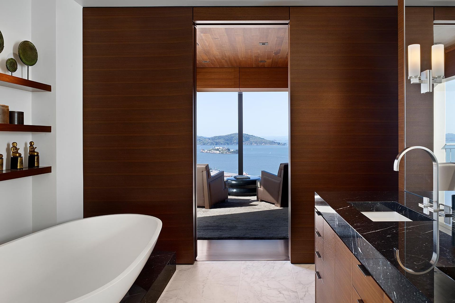 Zack-de-VitoModern-Architecture-Construction-Design-BuildRussian-Hill-High-RiseSan-FranciscoCustom-HomeMaster-BathroomDamonte-006.jpg