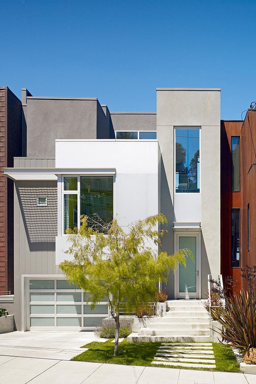 Zack-de-VitoModern-ArchitectureConstructionSan-FranciscoBernal-Heights-HouseSan-FranciscoCustom-HomeFront-ElevationDamonte-002.jpg