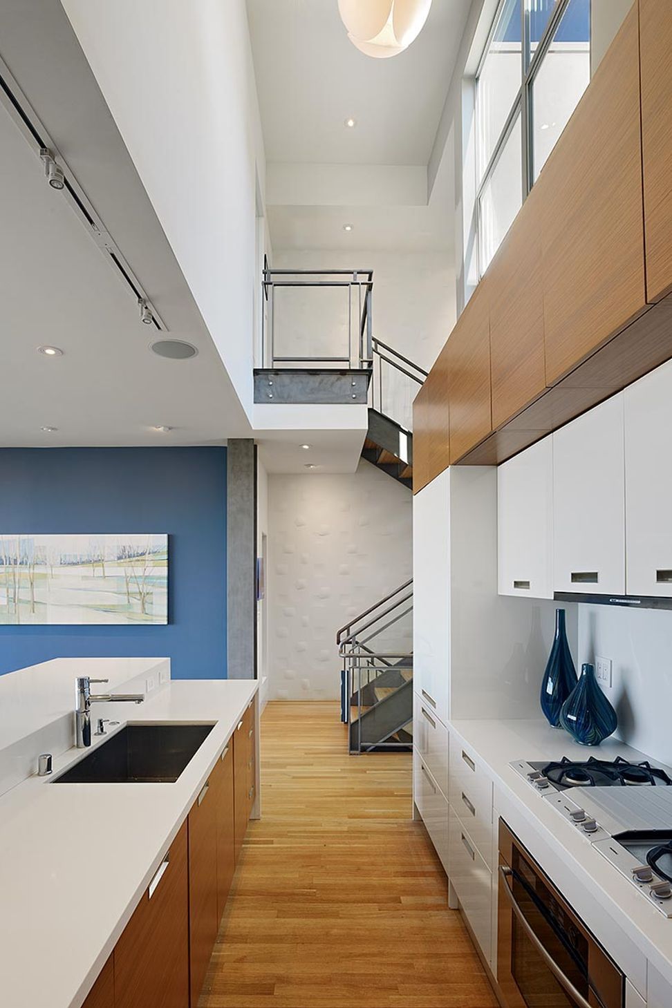 Zack-de-VitoModern-ArchitectureConstructionSan-FranciscoBernal-Heights-HouseSan-FranciscoCustom-HomeKitchenStairwayDamonte-003.jpg