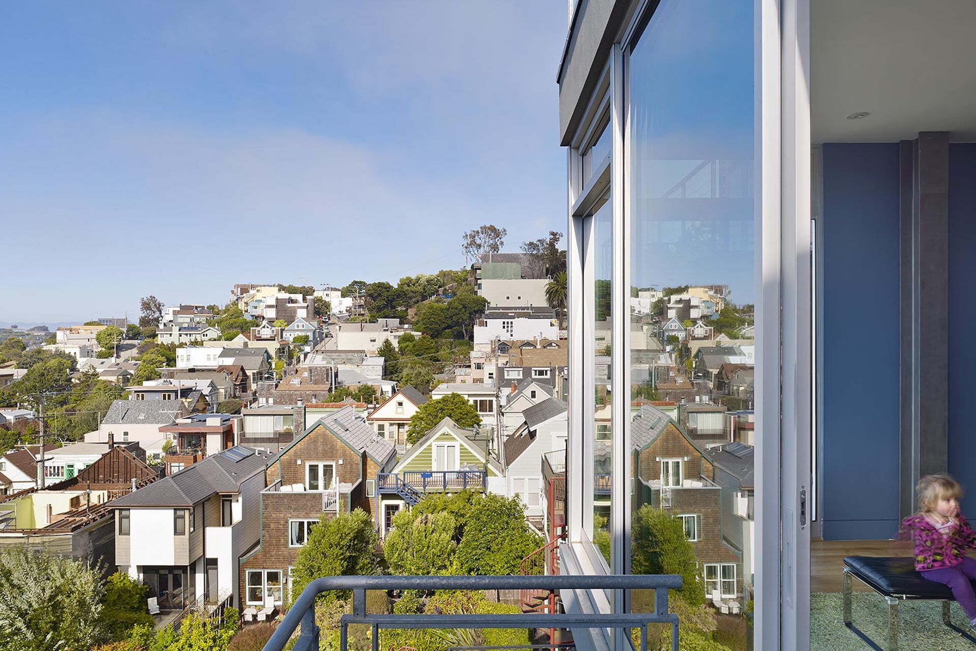 Zack-de-VitoModern-ArchitectureConstructionSan-FranciscoBernal-Heights-HouseSan-FranciscoCustom-HomeViewDeckDamonte-003.jpg