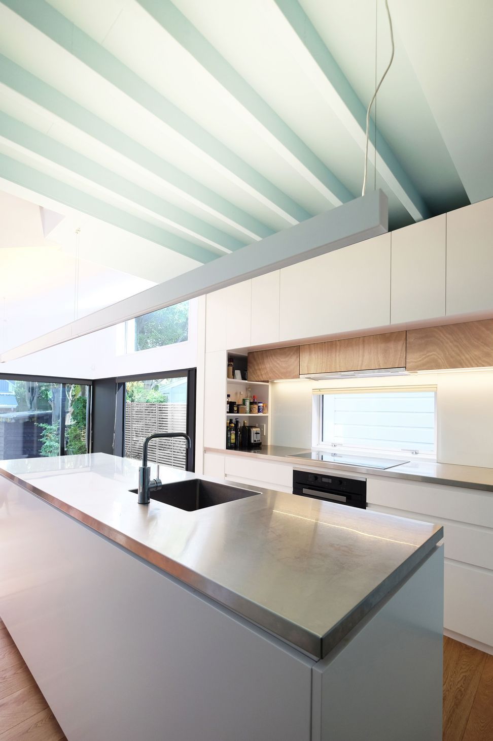 house l on m
