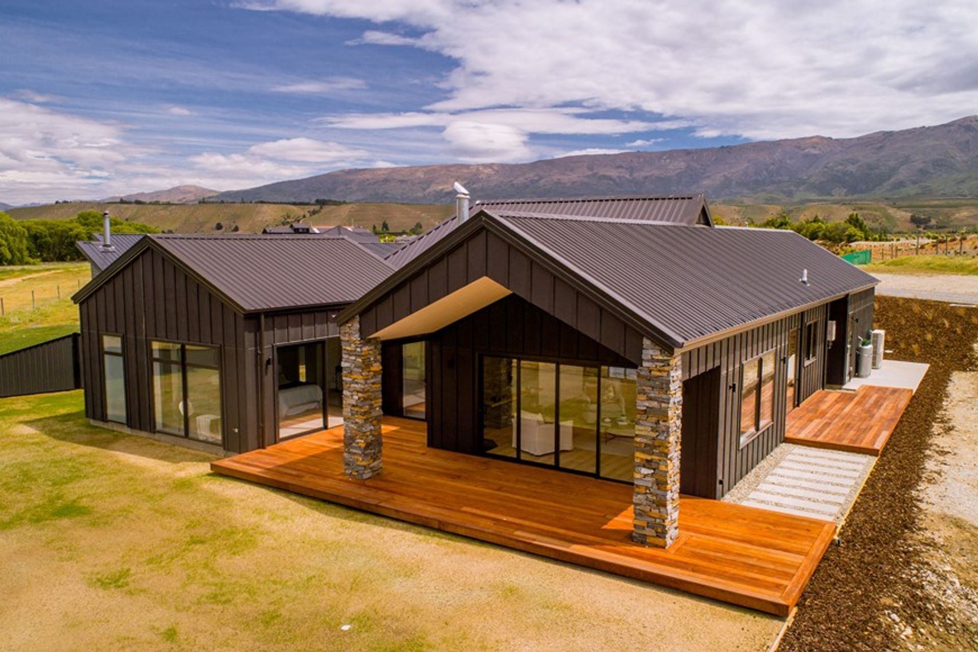 BUILD 7, Cromwell