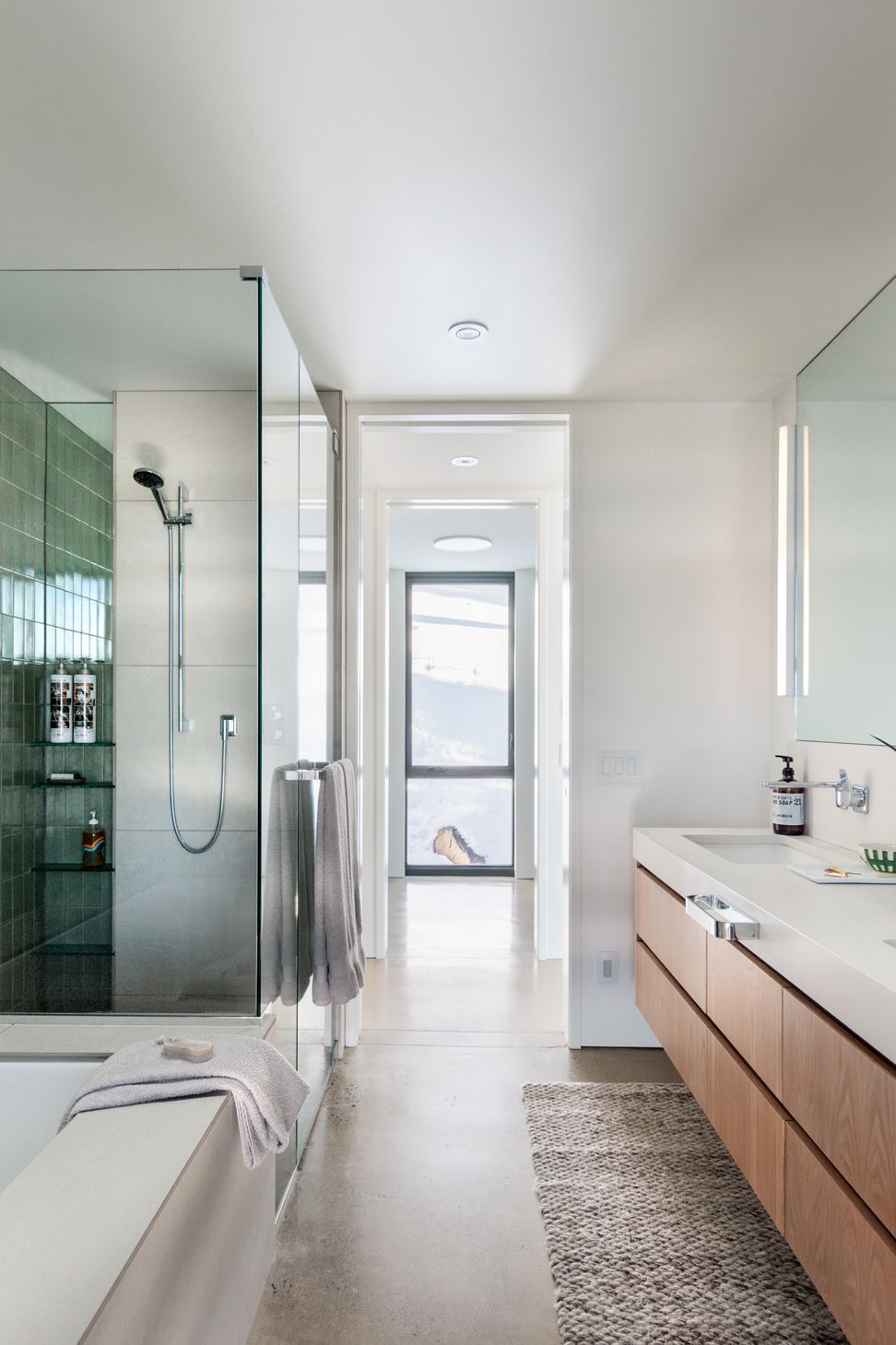 cgmodernbluemountainmodernbath.jpg