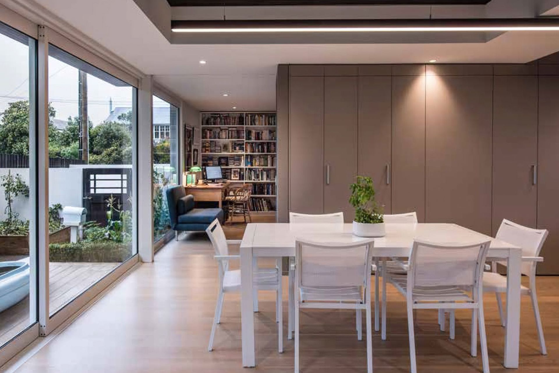 Ellis Residence