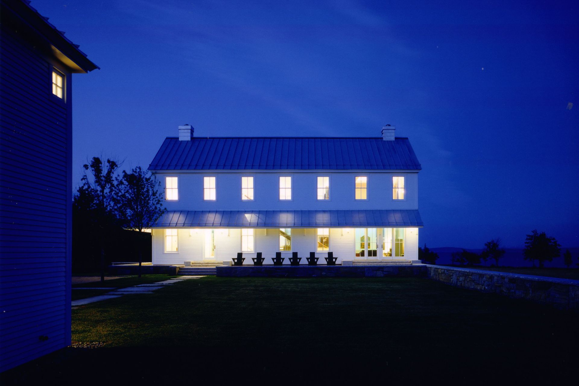 houseatnight.jpg