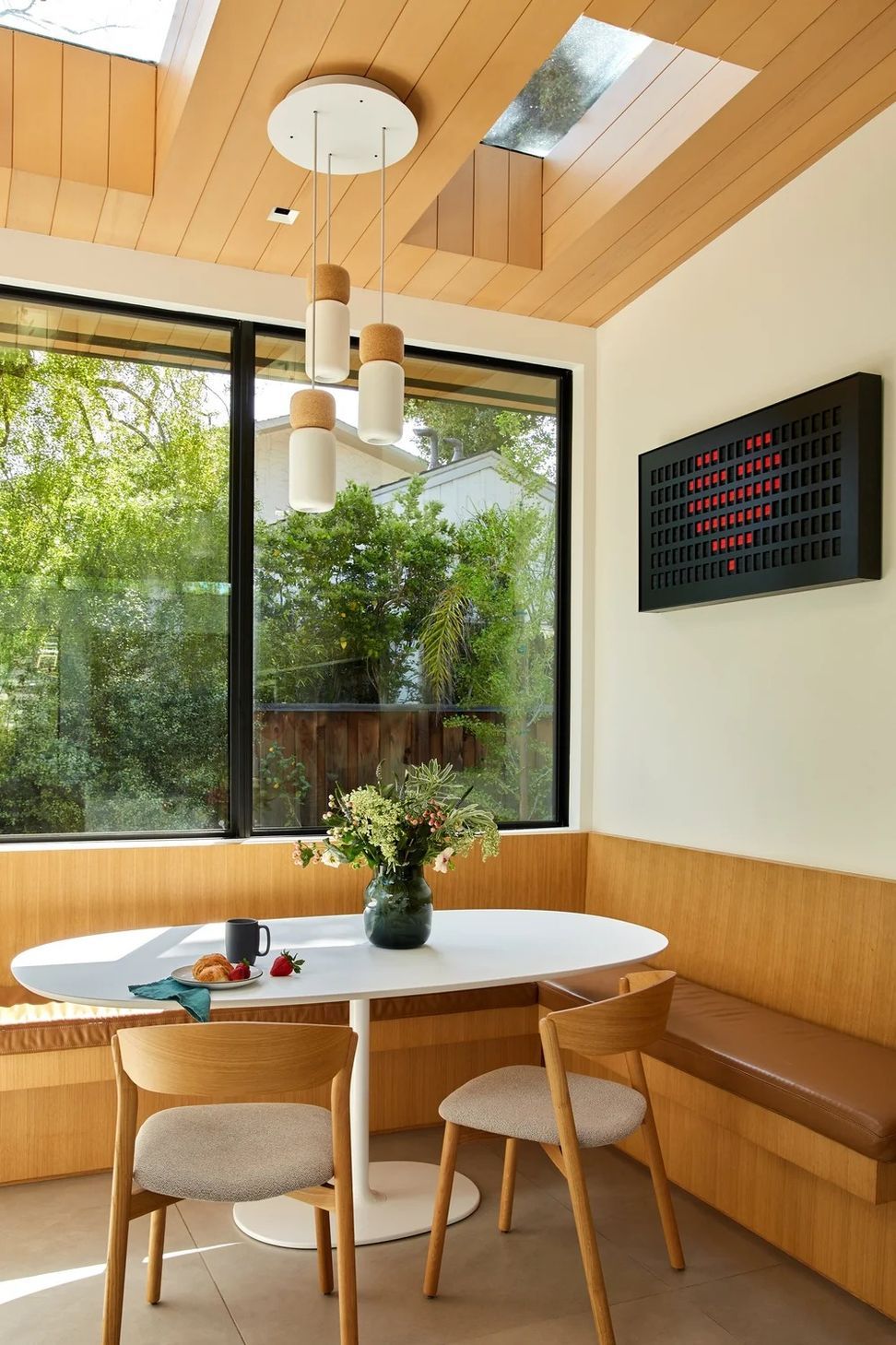 imgi5620240419253FrancesBreakfastNook.jpg