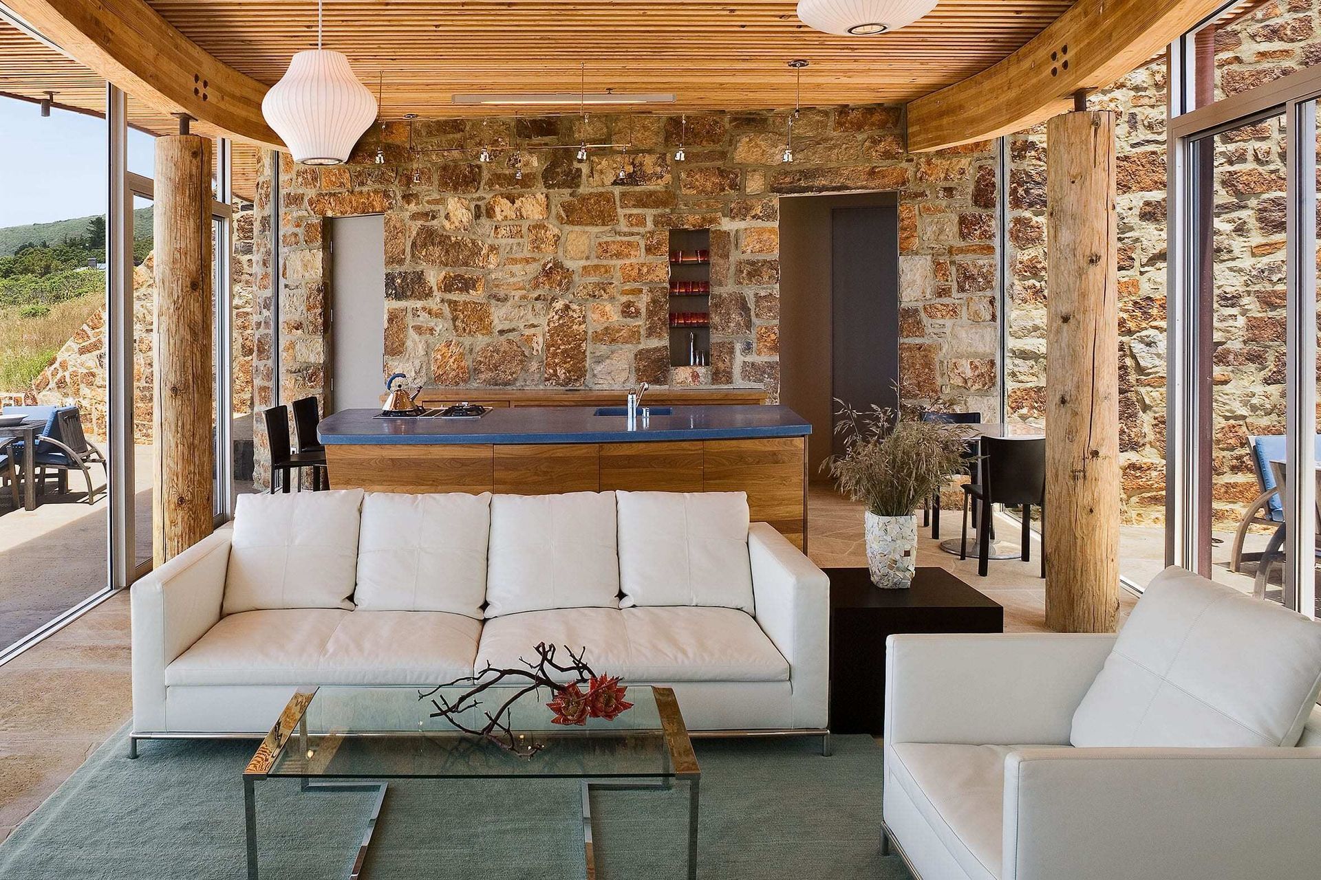 livingroom2wide-min.jpg