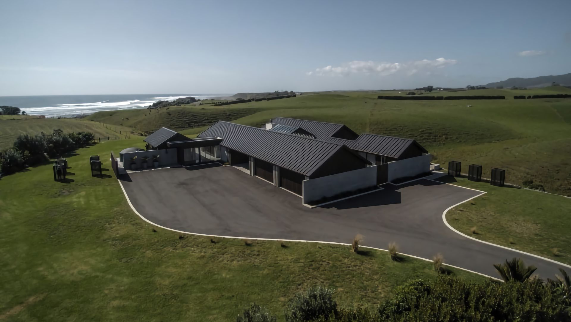 Lower Petone Road House banner