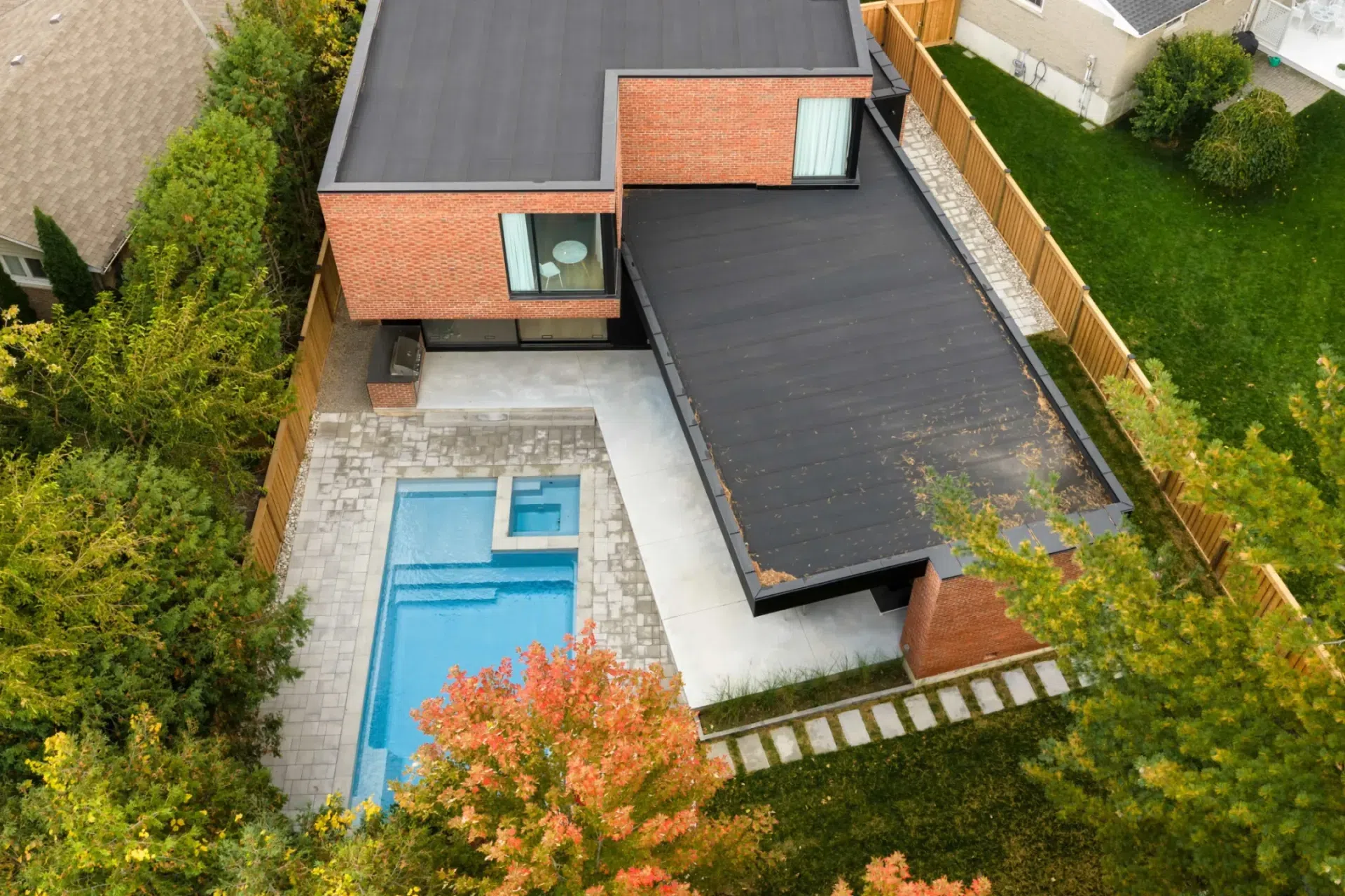 smpl-Design-Studio-1841-Pattinson-Crescent-Mississauga-Smaller-Files-10-scaled.webp