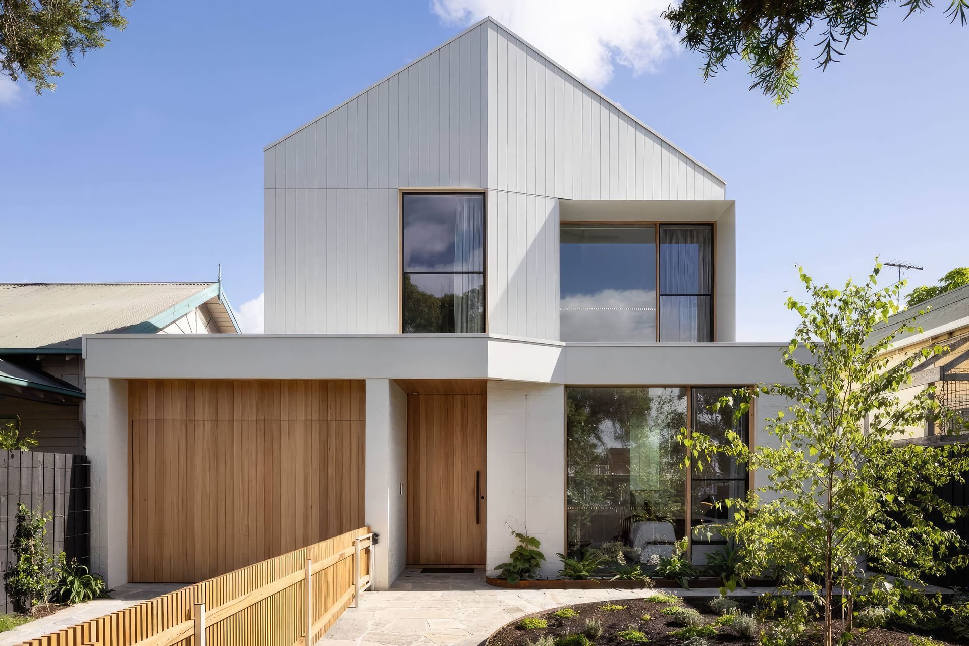 upBastings-House-001-fix-standard-scale-200x.jpg