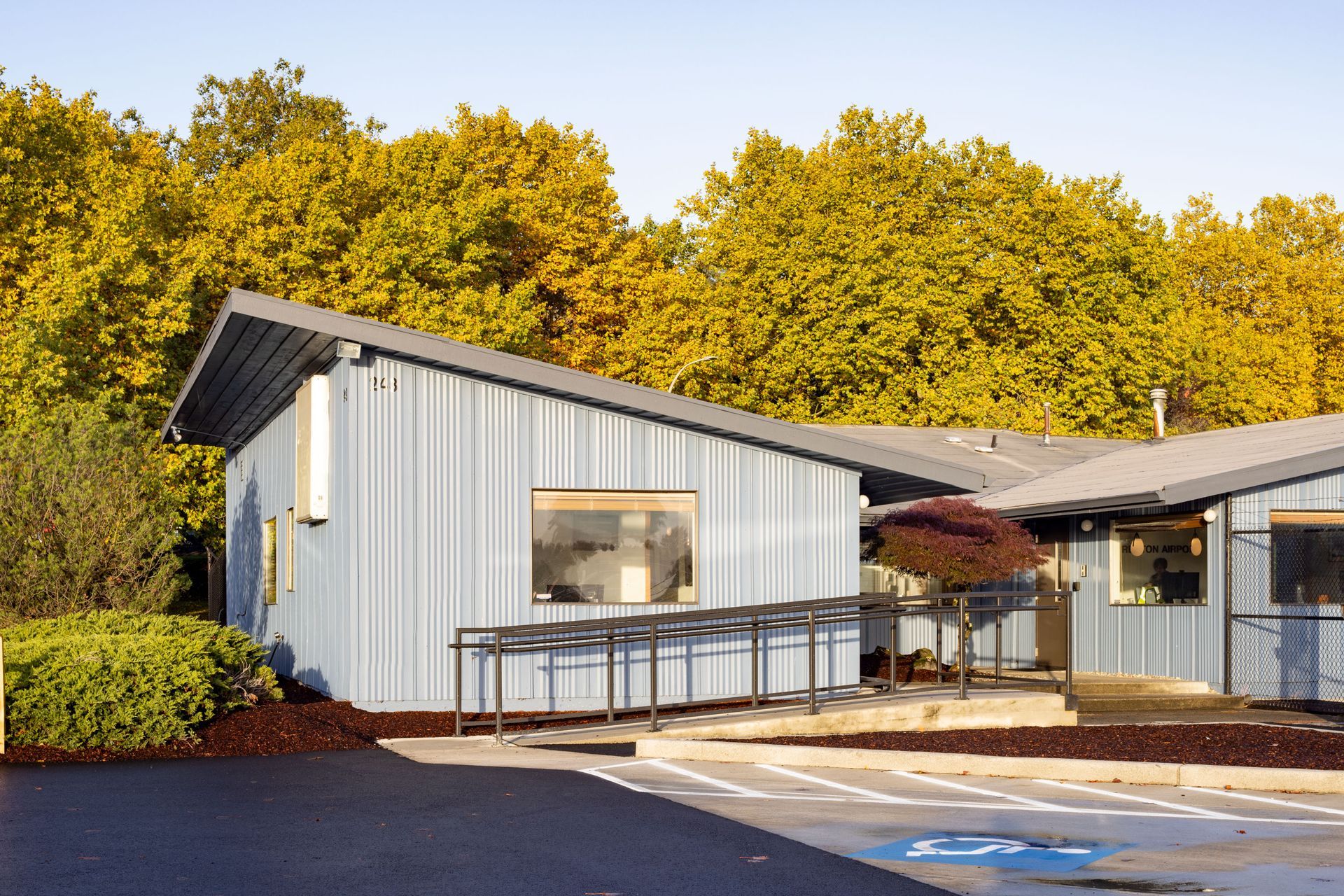 Renton-Municipal-AirportJA-WorkplacePhoto-by-Francis-Zera3.jpg