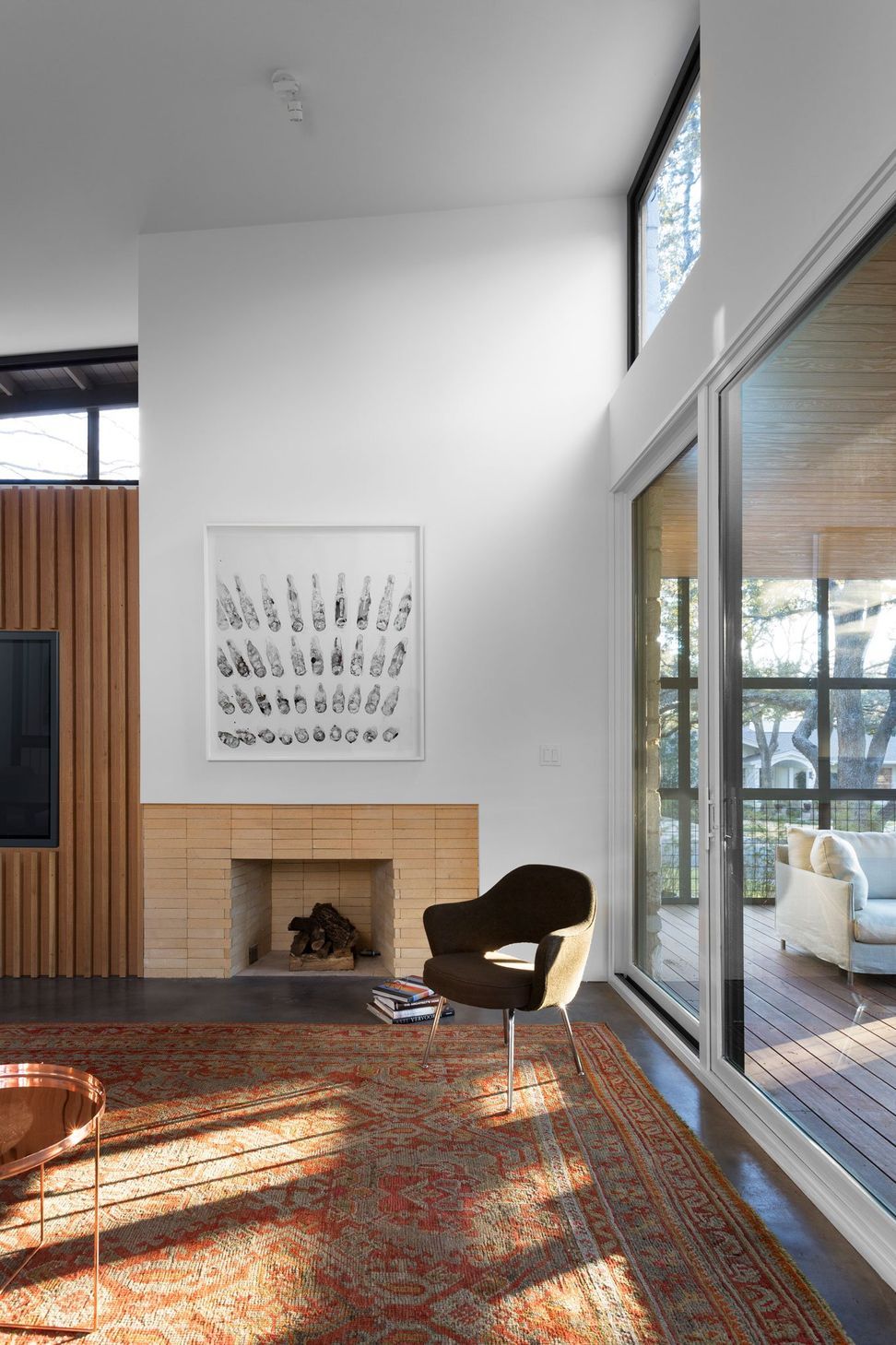 4RiverRoadCuppettKilpatrickArchitectureandInteriorDesignaustin-tx-modern-living-room-high-ceiling-sliding-glass-door-v2.jpg