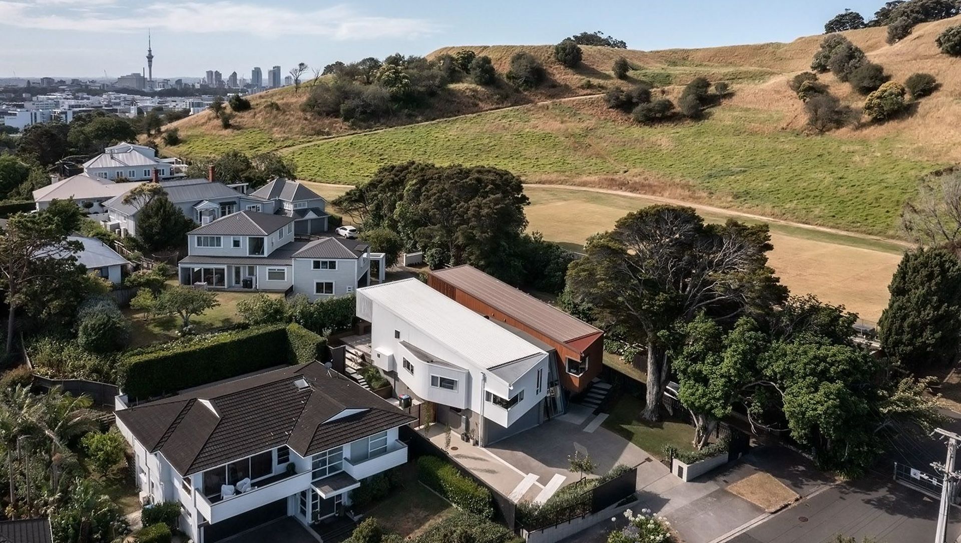 Ōhinerau  banner