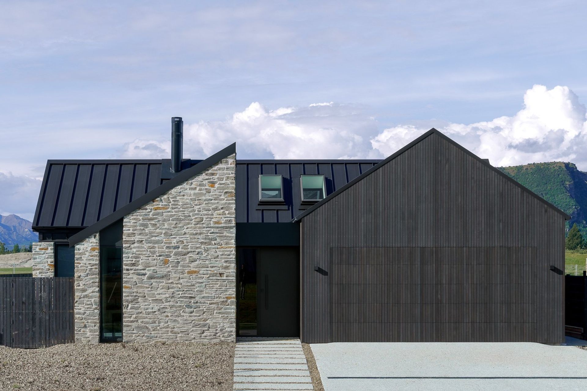 ETALArchitectureHamishWhiteFouldsHouse-02.jpg