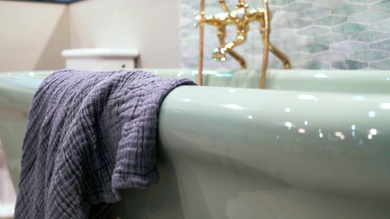 Rockwell Bath with Feet gallery detail image