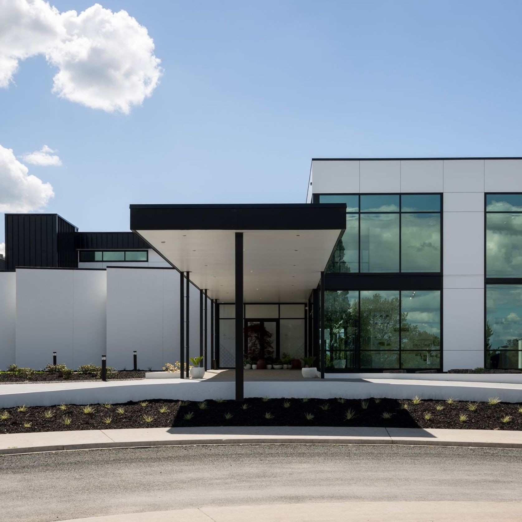 Profix PXF - TRESPA® METEON® Facade Support System gallery detail image