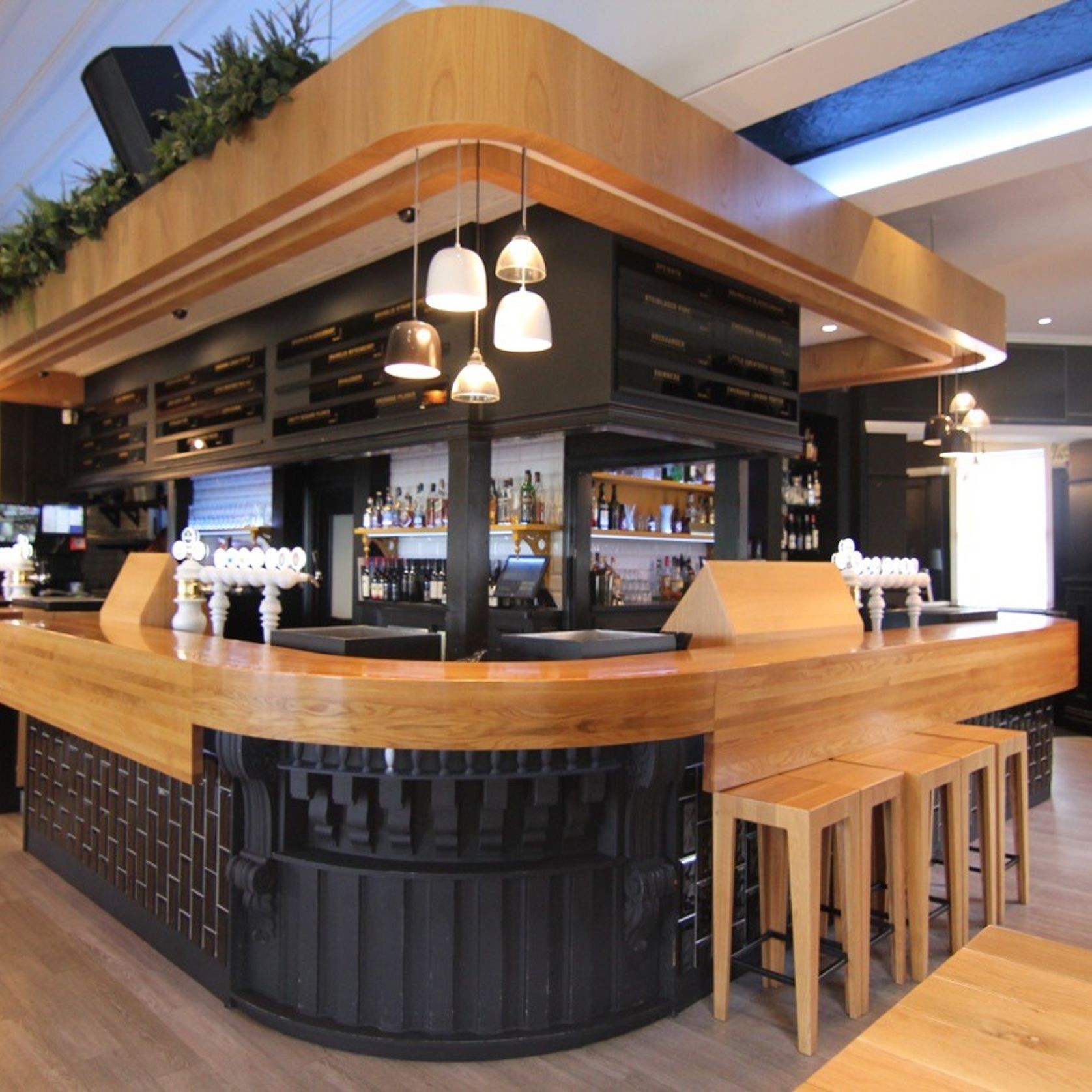 Bar & Cafe Tops gallery detail image