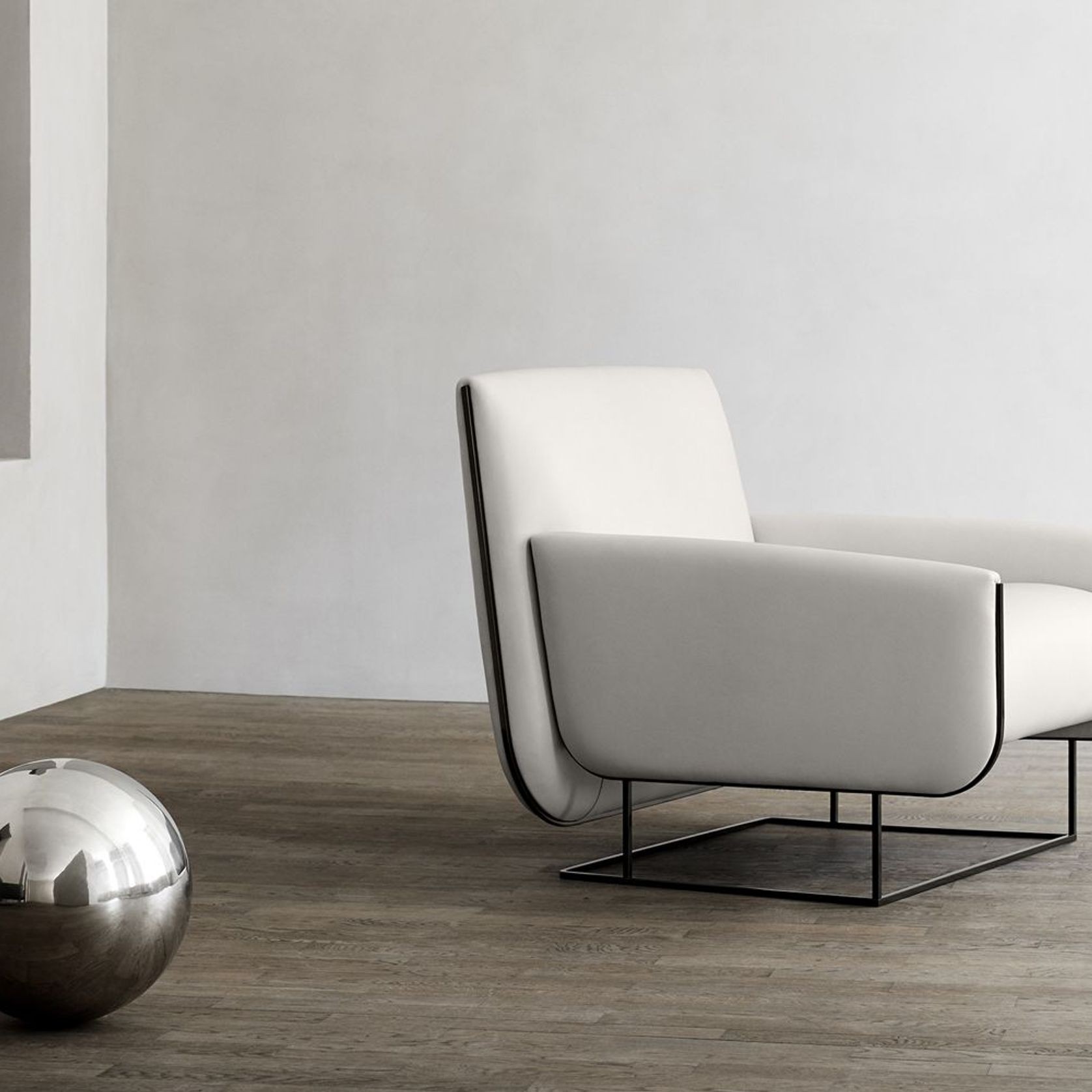 EJ115 Ovo Chair by Erik Jørgensen gallery detail image
