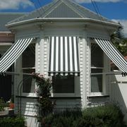 Bannette™ Drop Arm Awning gallery detail image