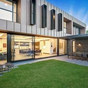 Petersen D 55 bricks, Caulfield House