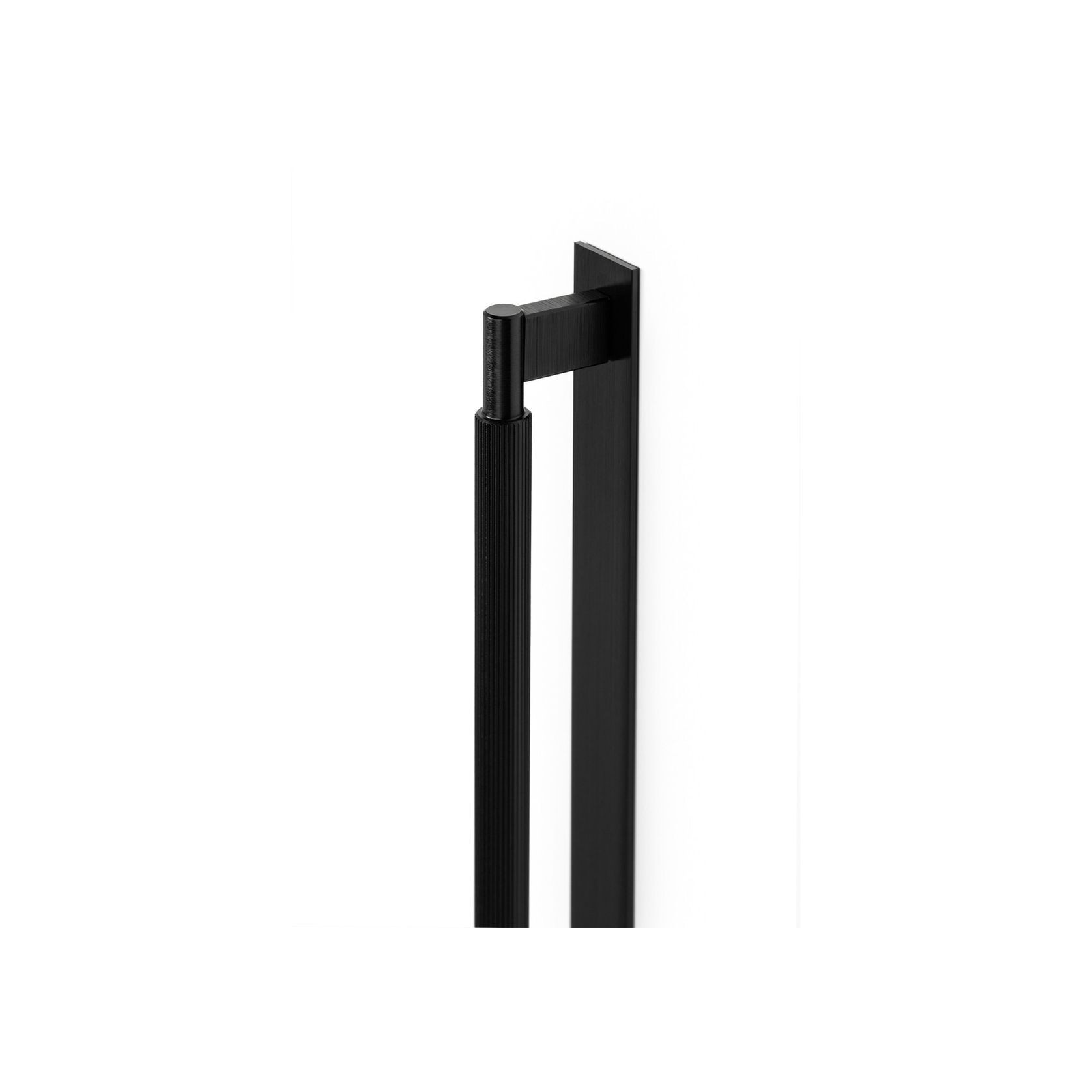 Momo Arpa Cabinet D Handle and Backplate gallery detail image