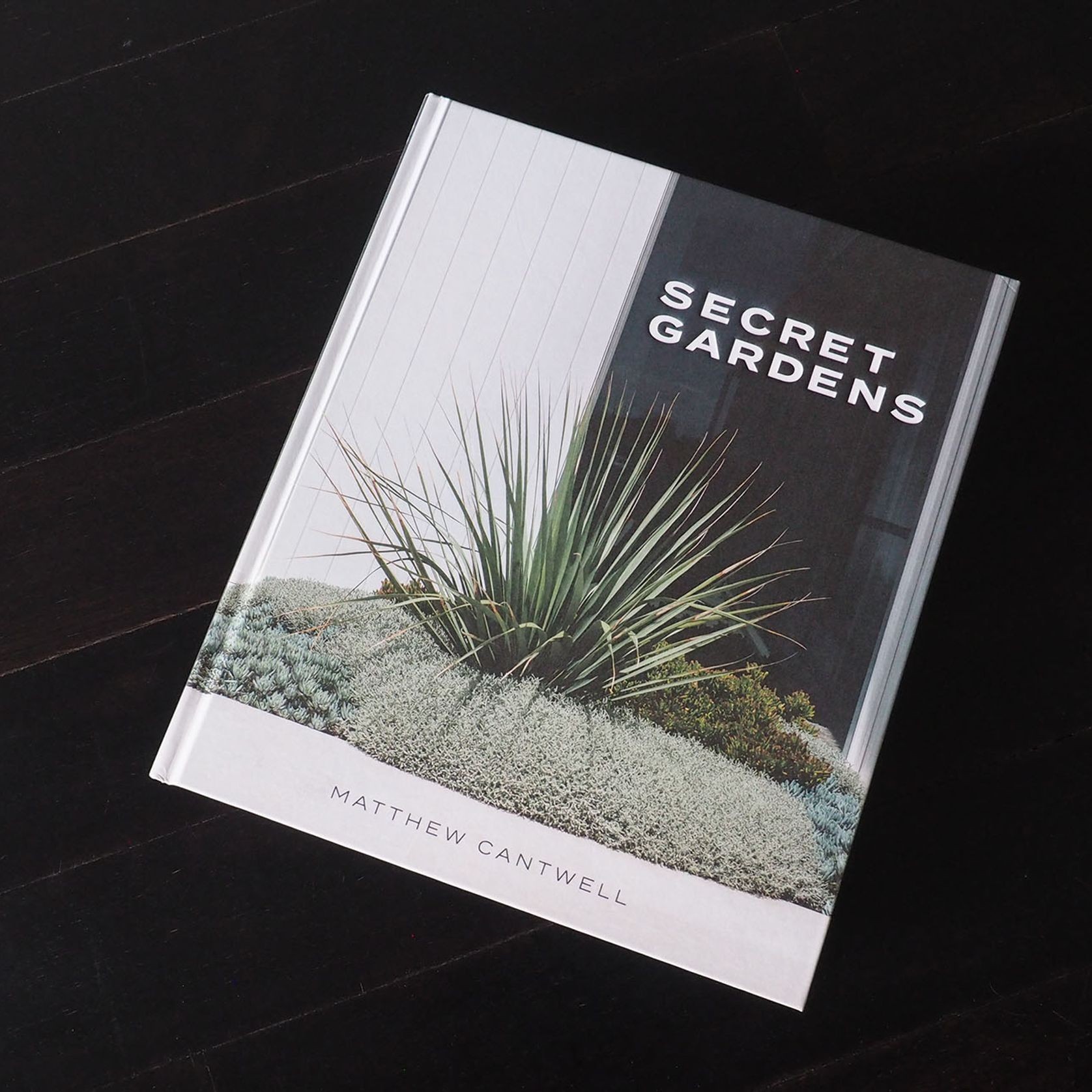 Secret Gardens Book gallery detail image