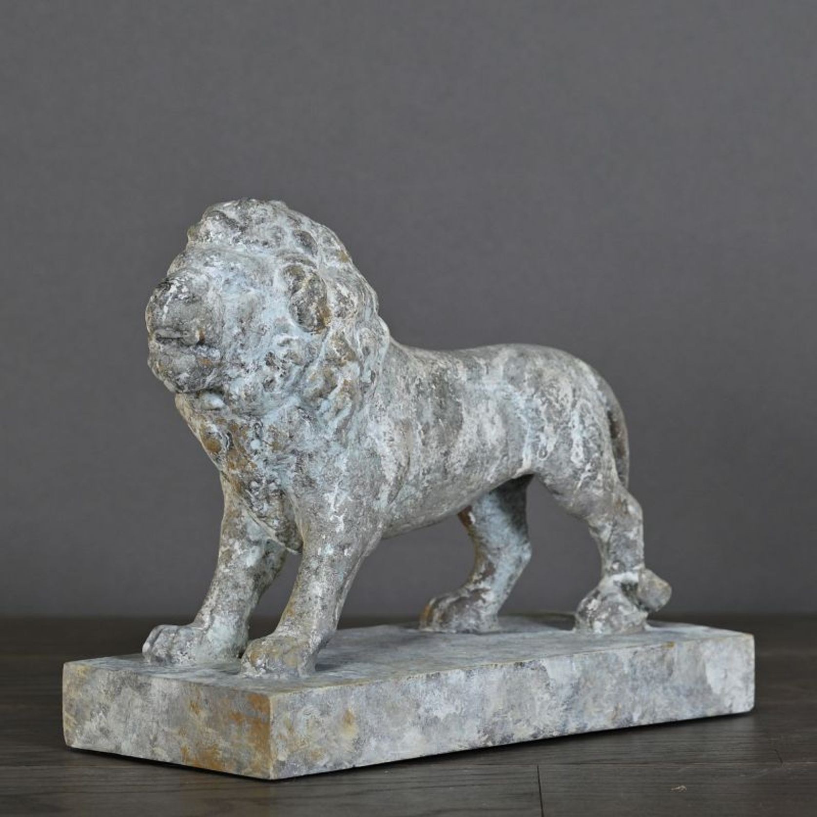 Empire Lion - Single Piece gallery detail image