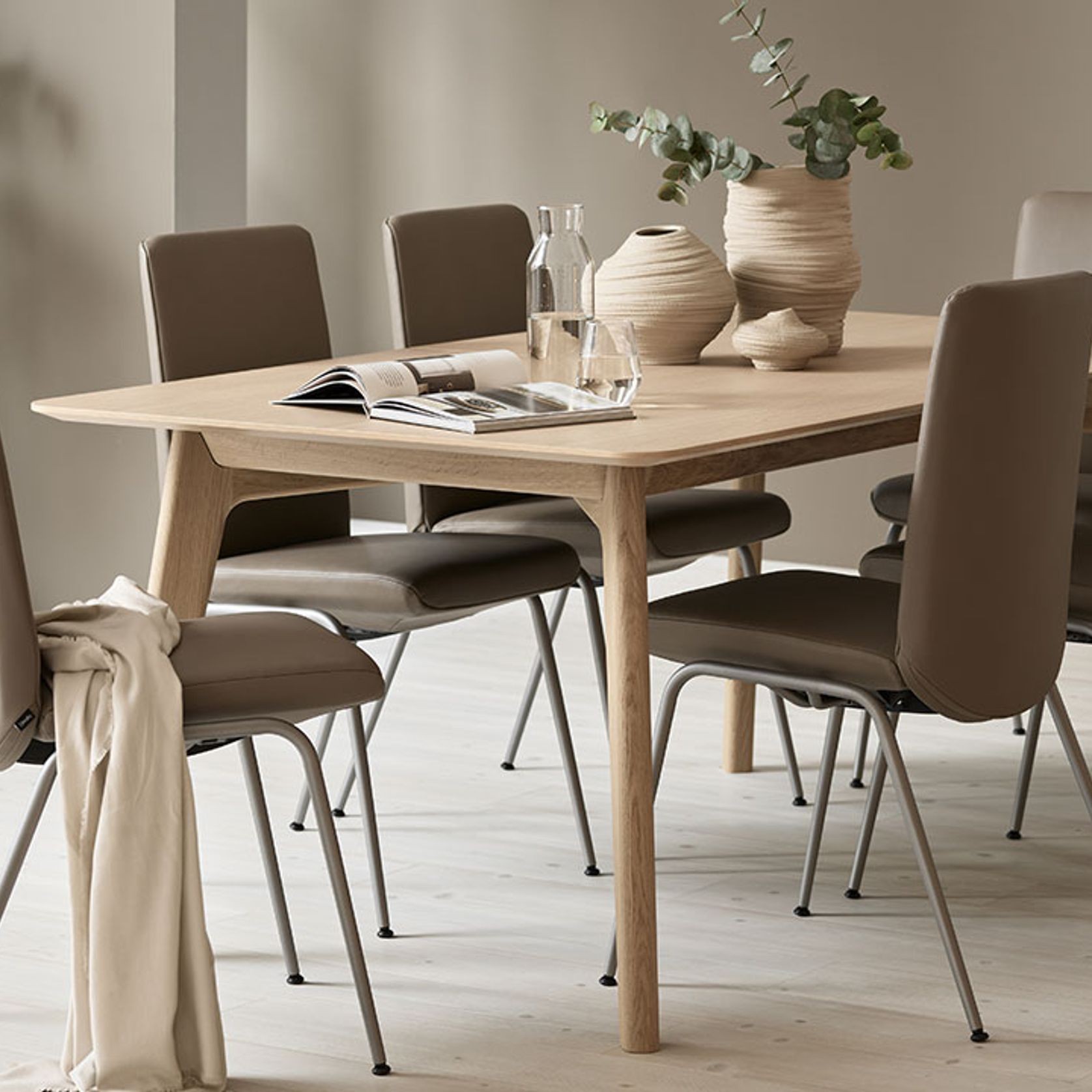 Stressless® Bordeaux Dining Table gallery detail image