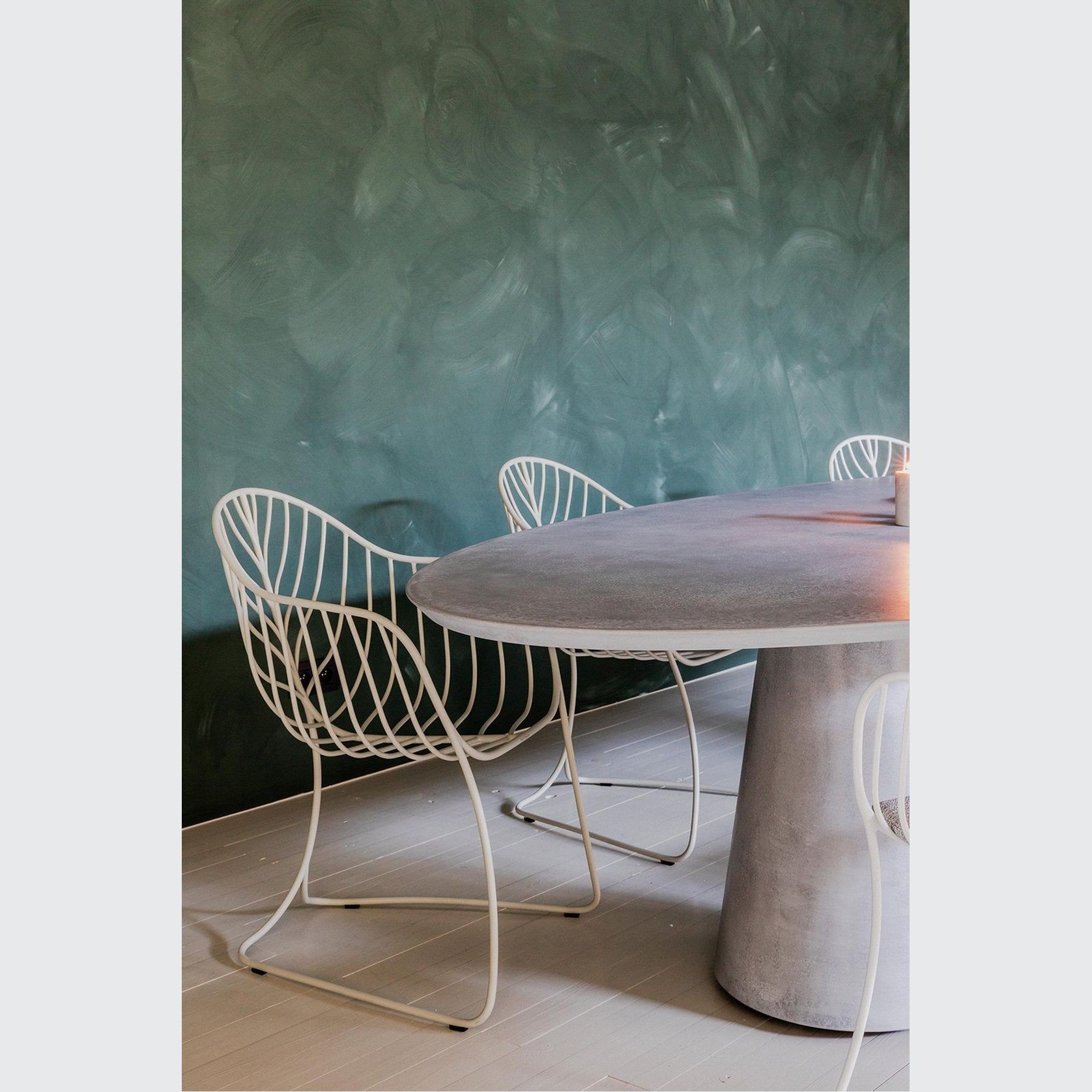 Conix Oval Dining gallery detail image