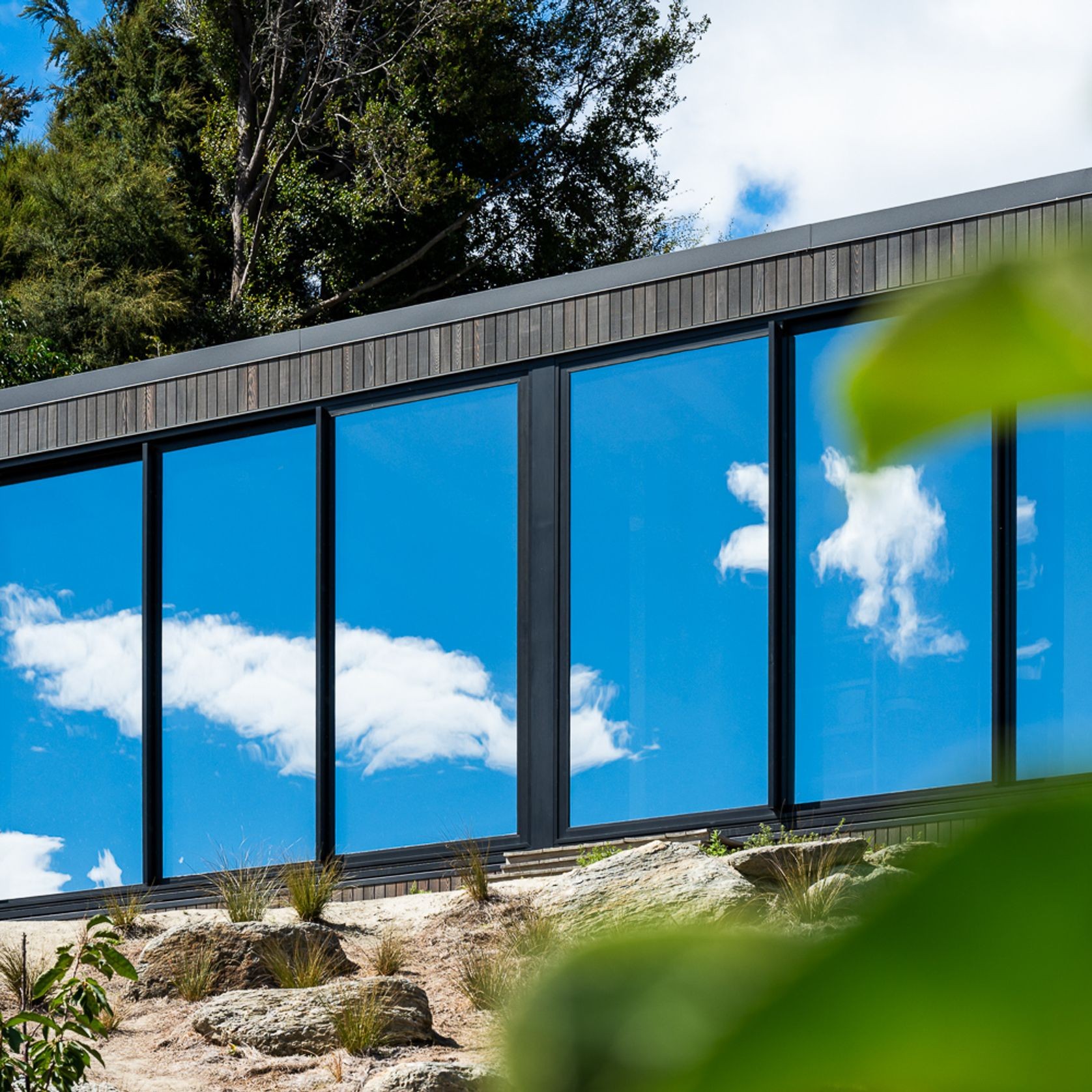 Low E SunX™ Reflect - Solar Control Thermal Glass gallery detail image