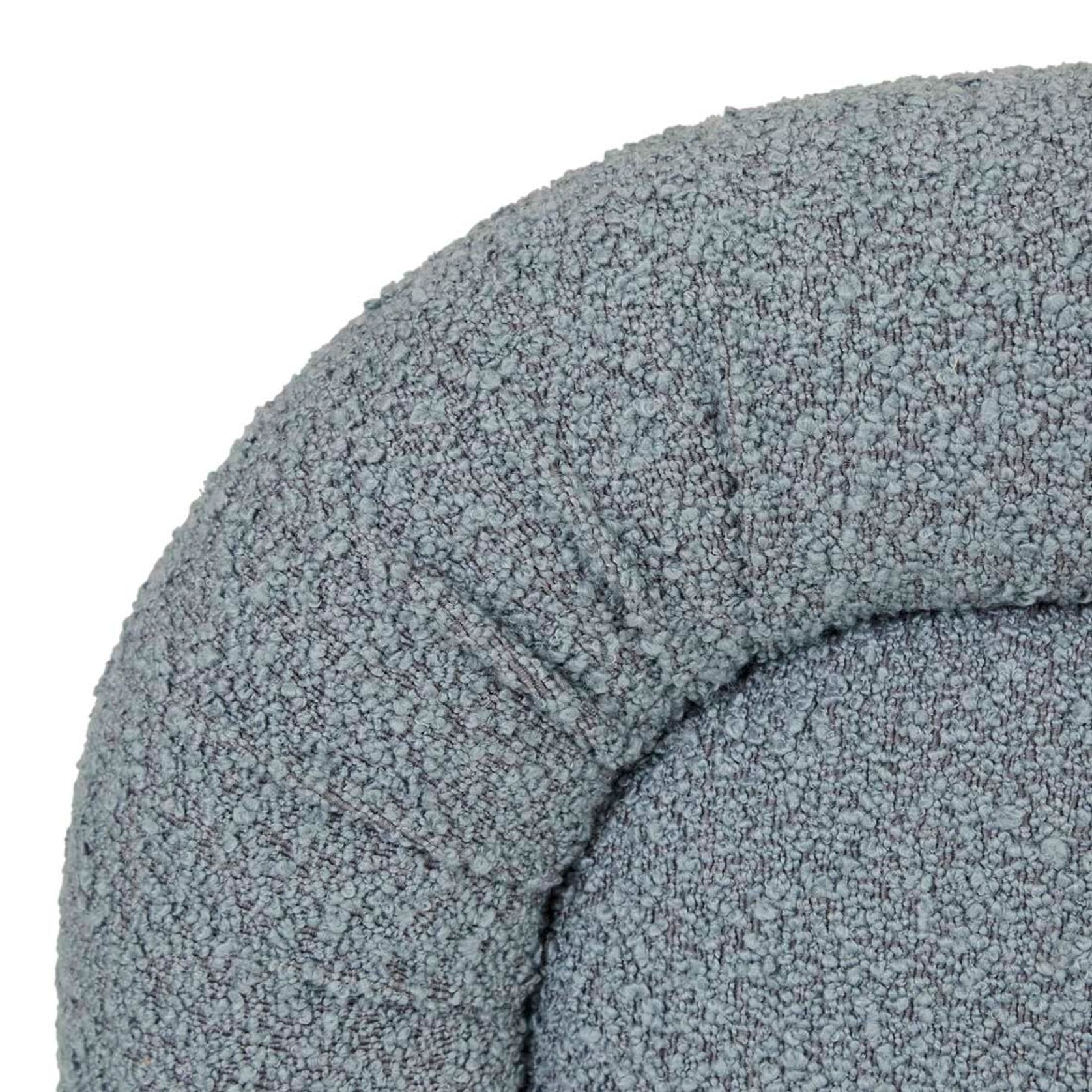 Almos Chubby Bedhead gallery detail image