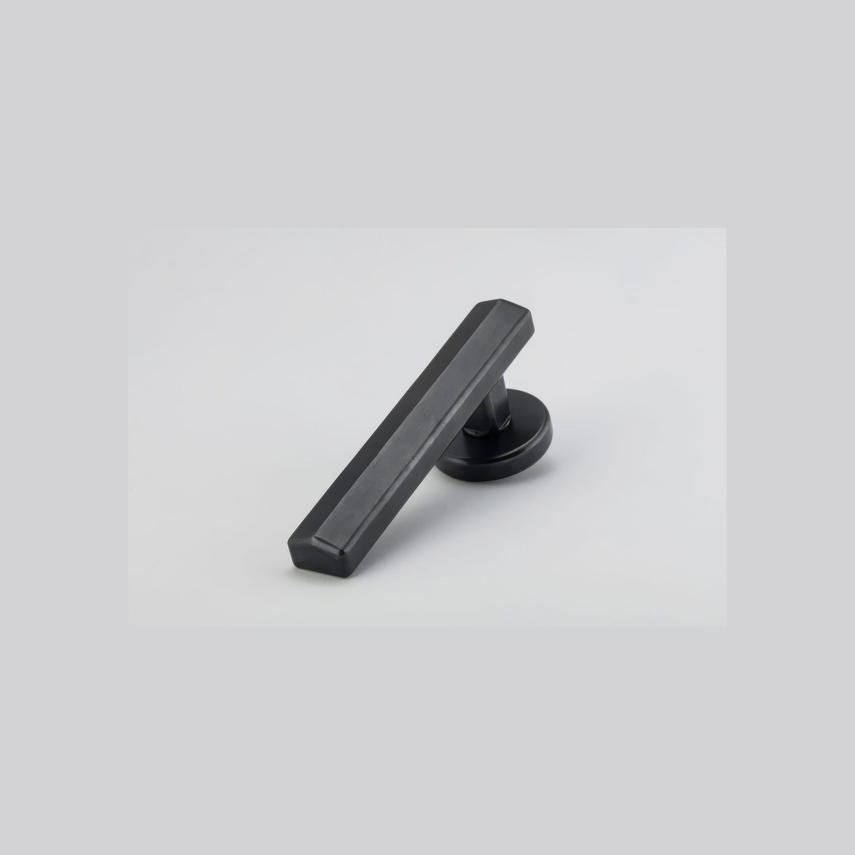 Straight Streaker Return Door Lever - Round Rose gallery detail image