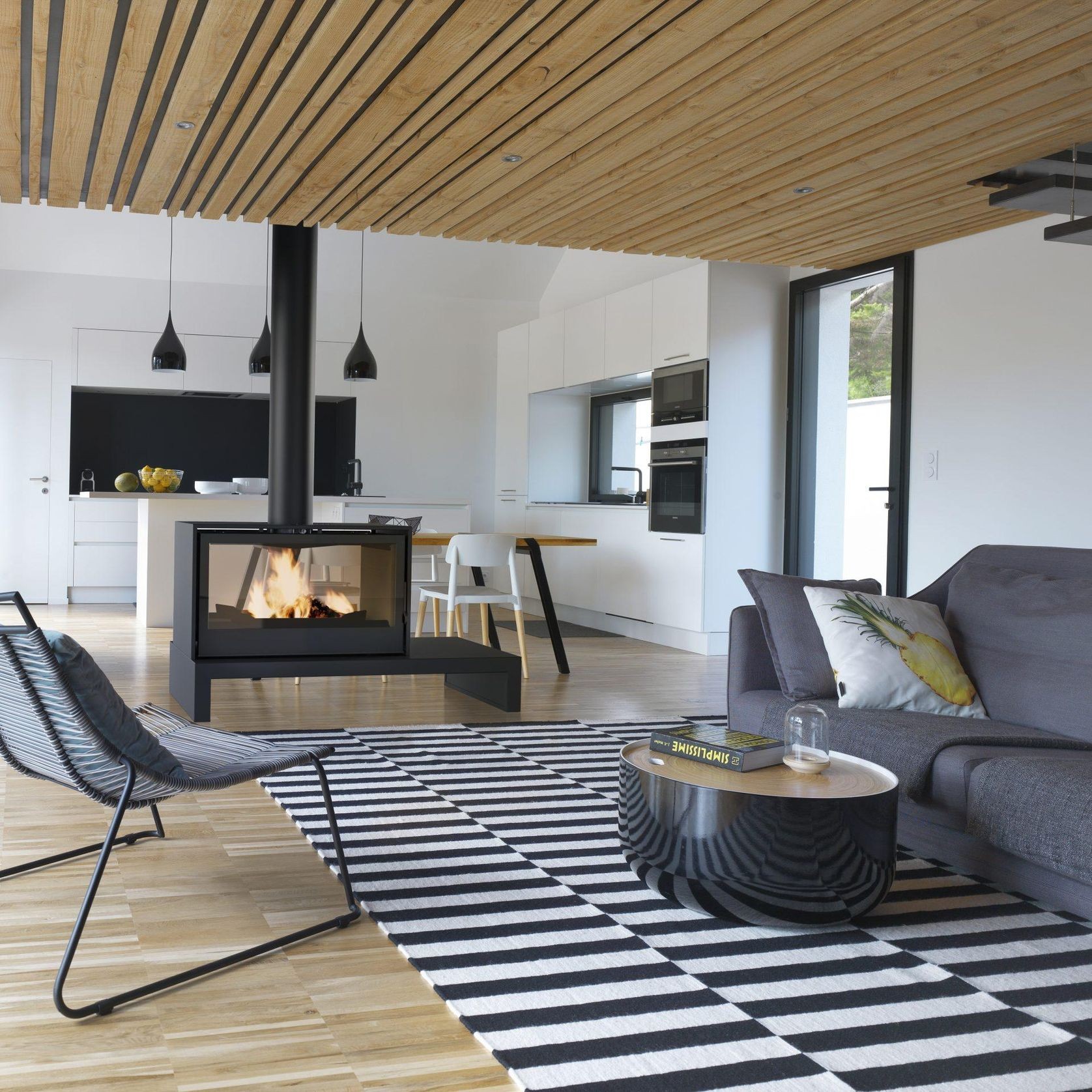 Axis L1000 Panoramic Double Sided Fireplace gallery detail image