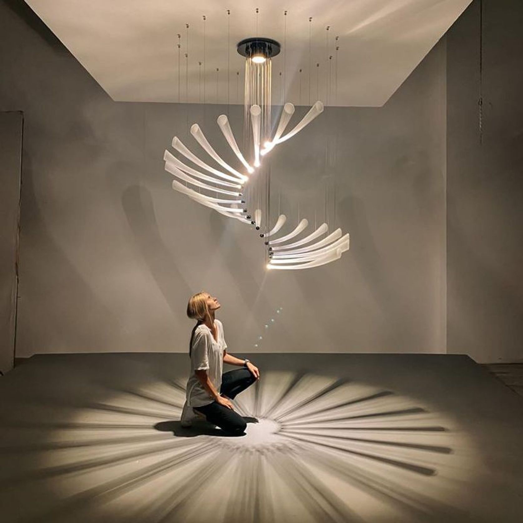Pulsa Spira Chandelier gallery detail image