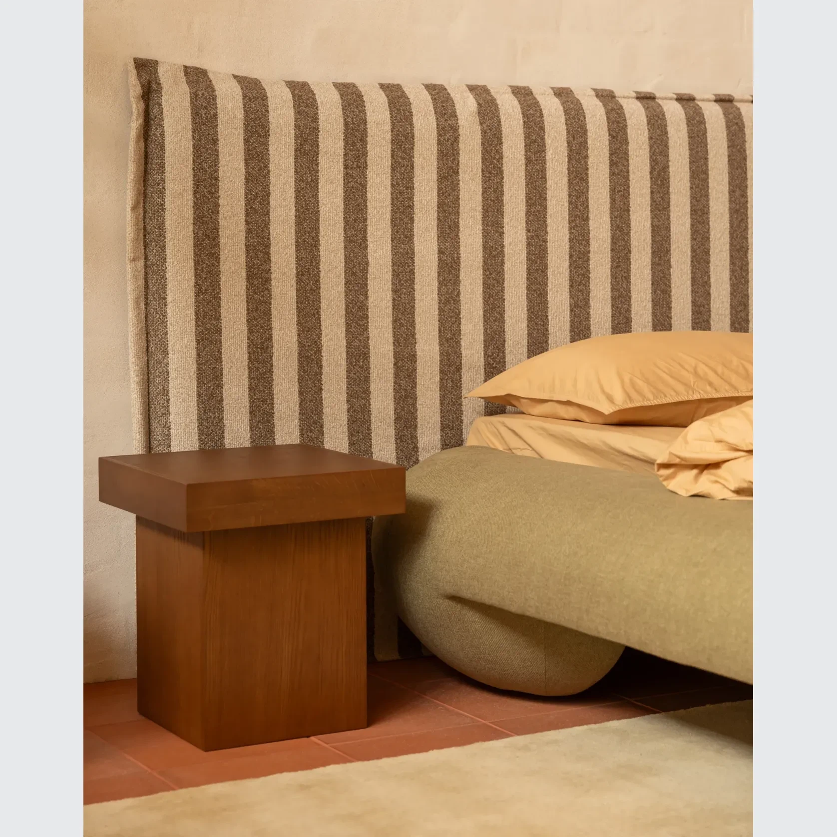Lune Queen Bed - Fossil Eucalyptus gallery detail image