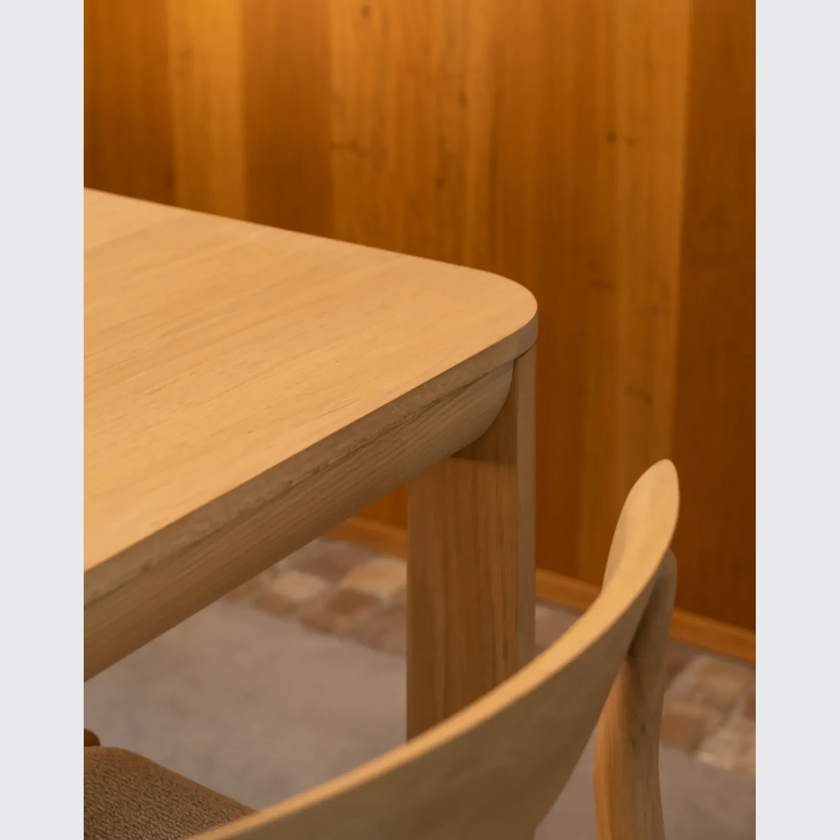 Quart Dining Table 200cm - Oak gallery detail image