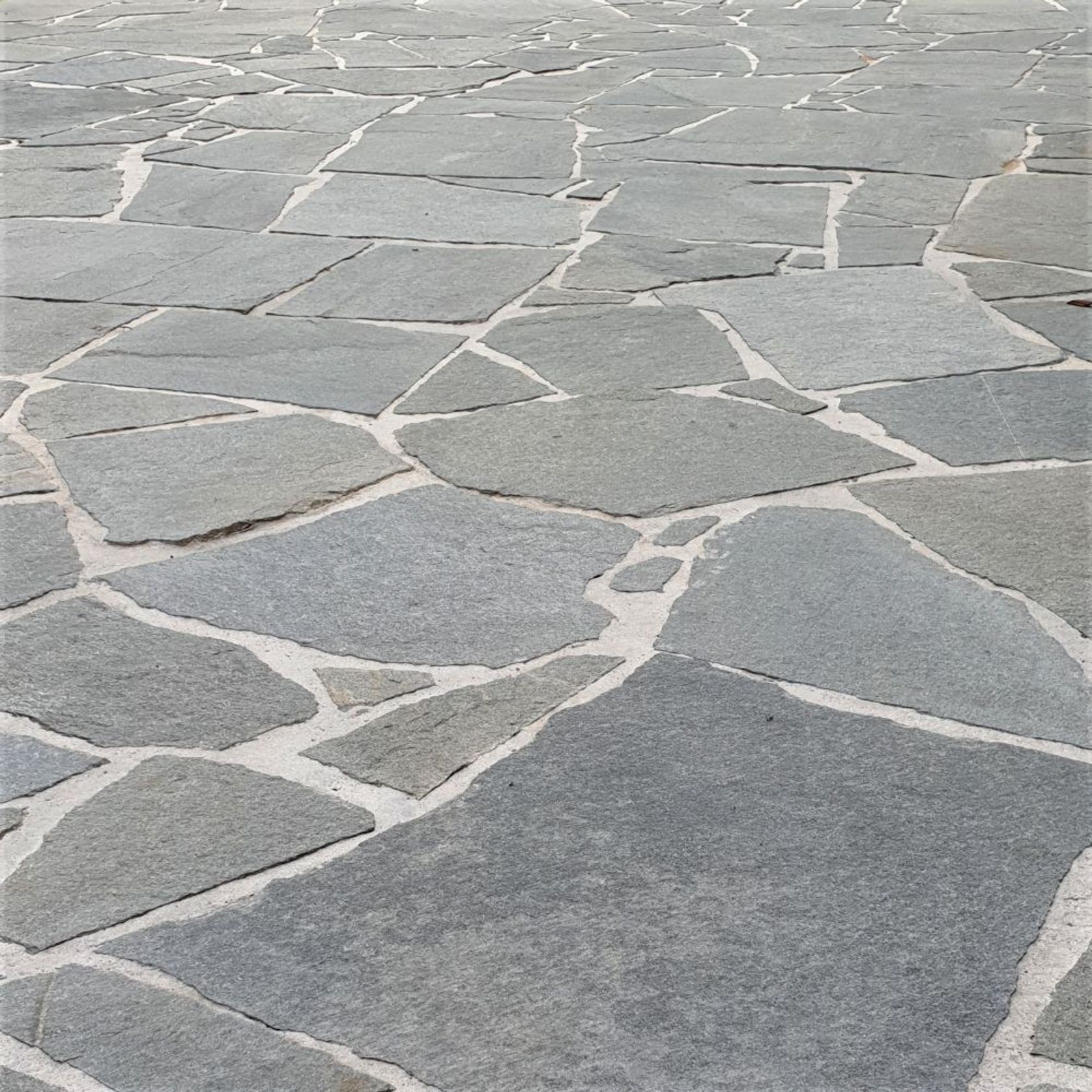 Stoneyard Viale Crazy Pave - Grey Blend gallery detail image