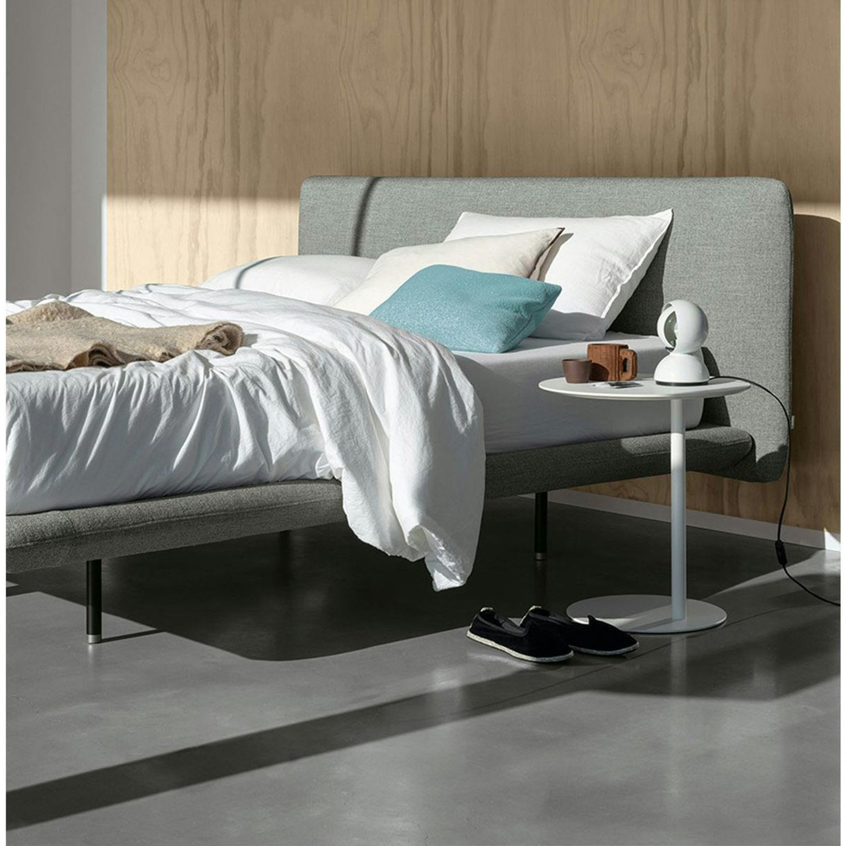 Clapis Bed gallery detail image