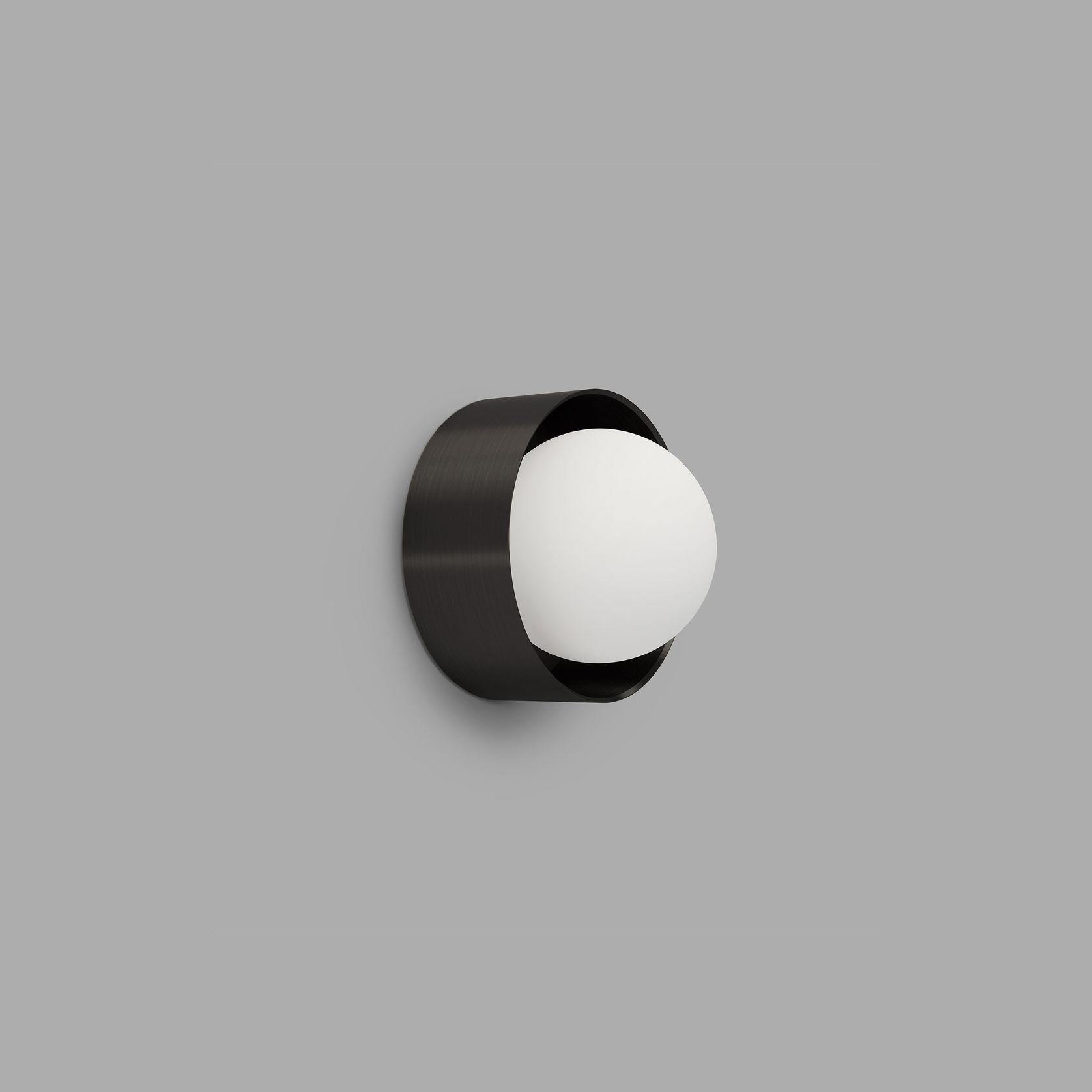 Orb Sur Large Wall Light gallery detail image