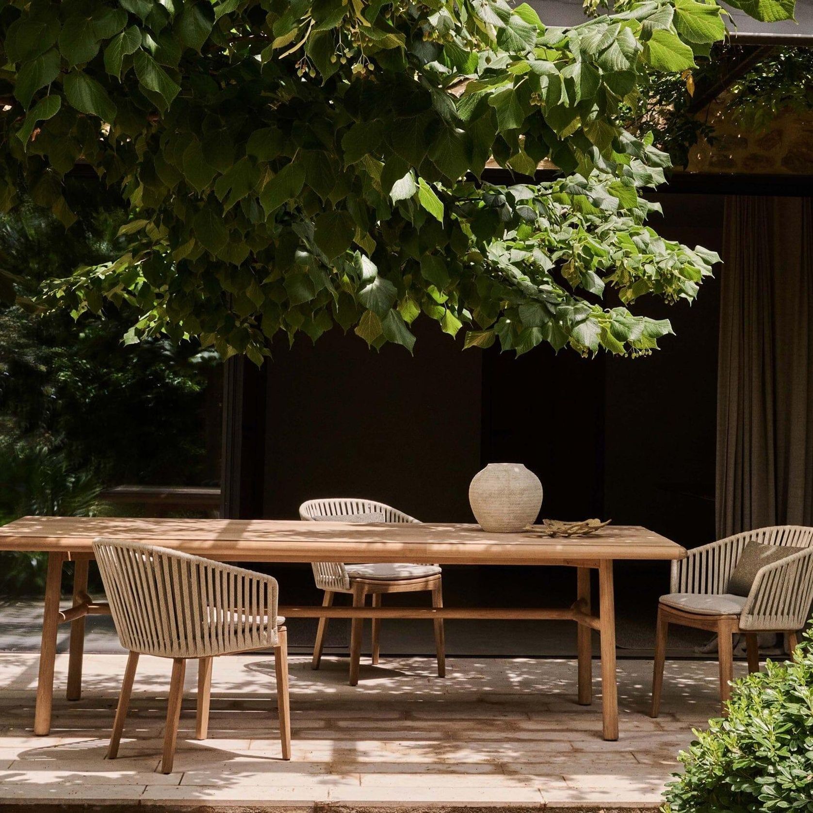 Ukiyo Dining Table gallery detail image